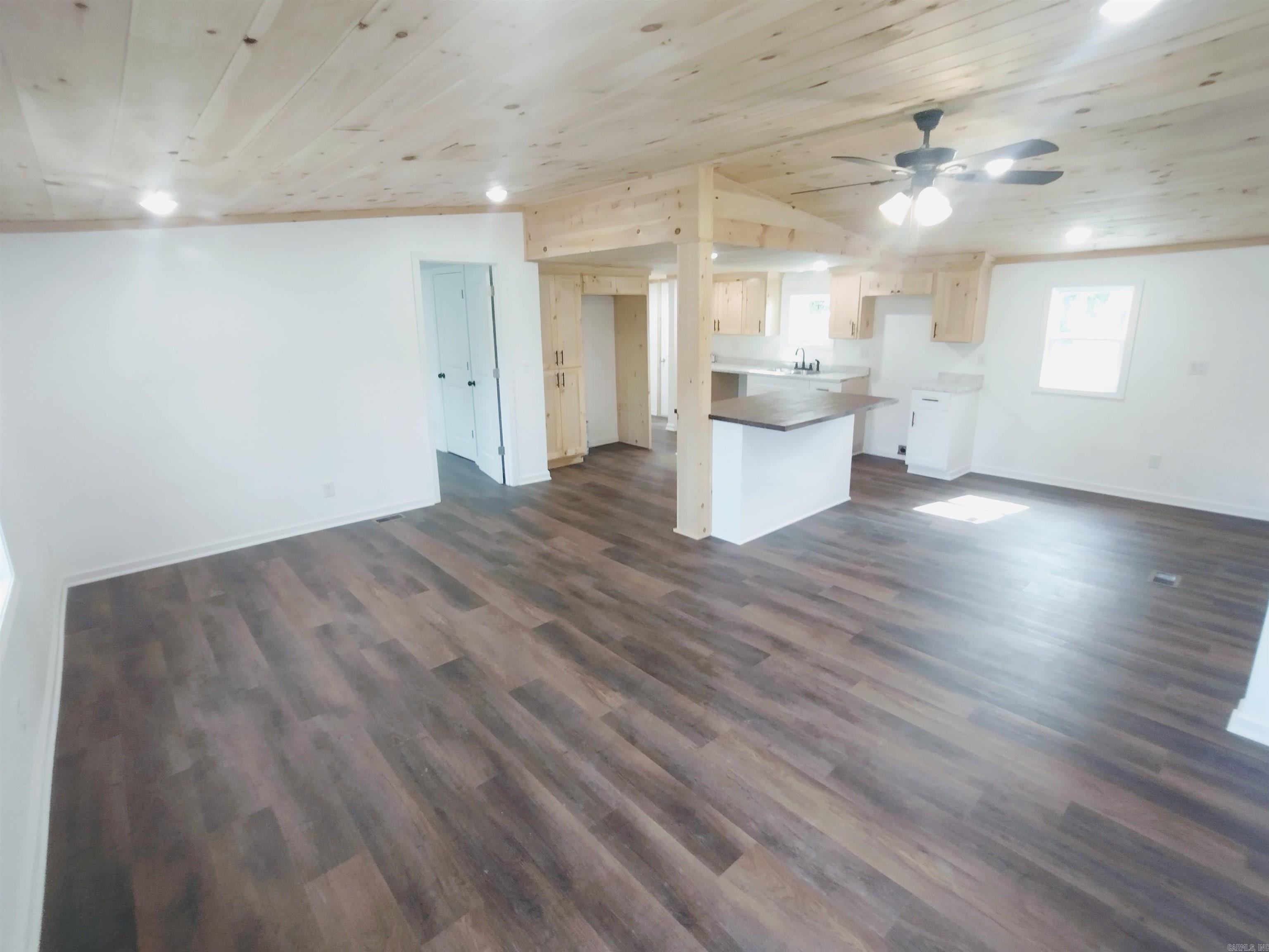10633 Hwy 66 Property Photo 2