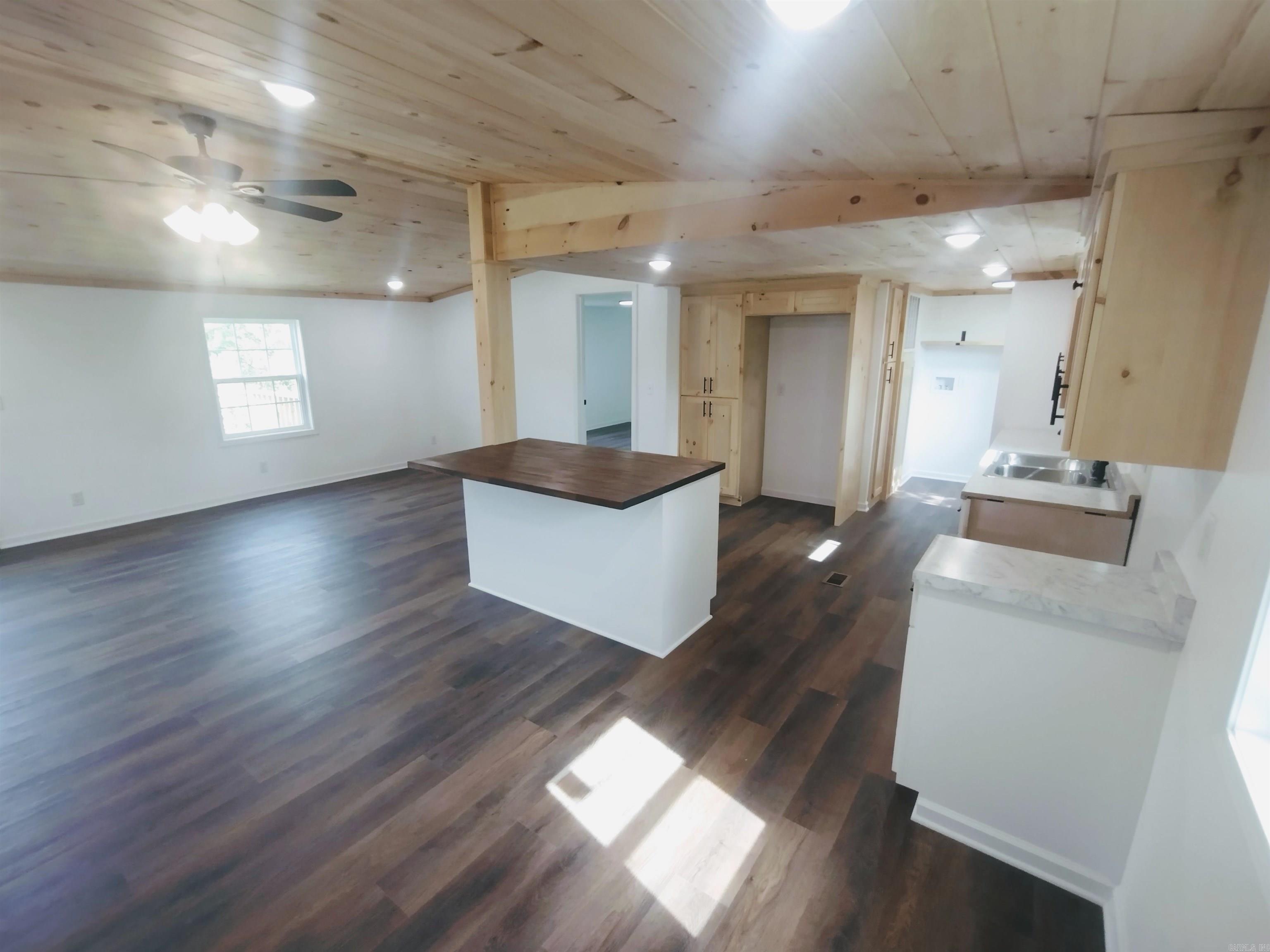 10633 Hwy 66 Property Photo 4