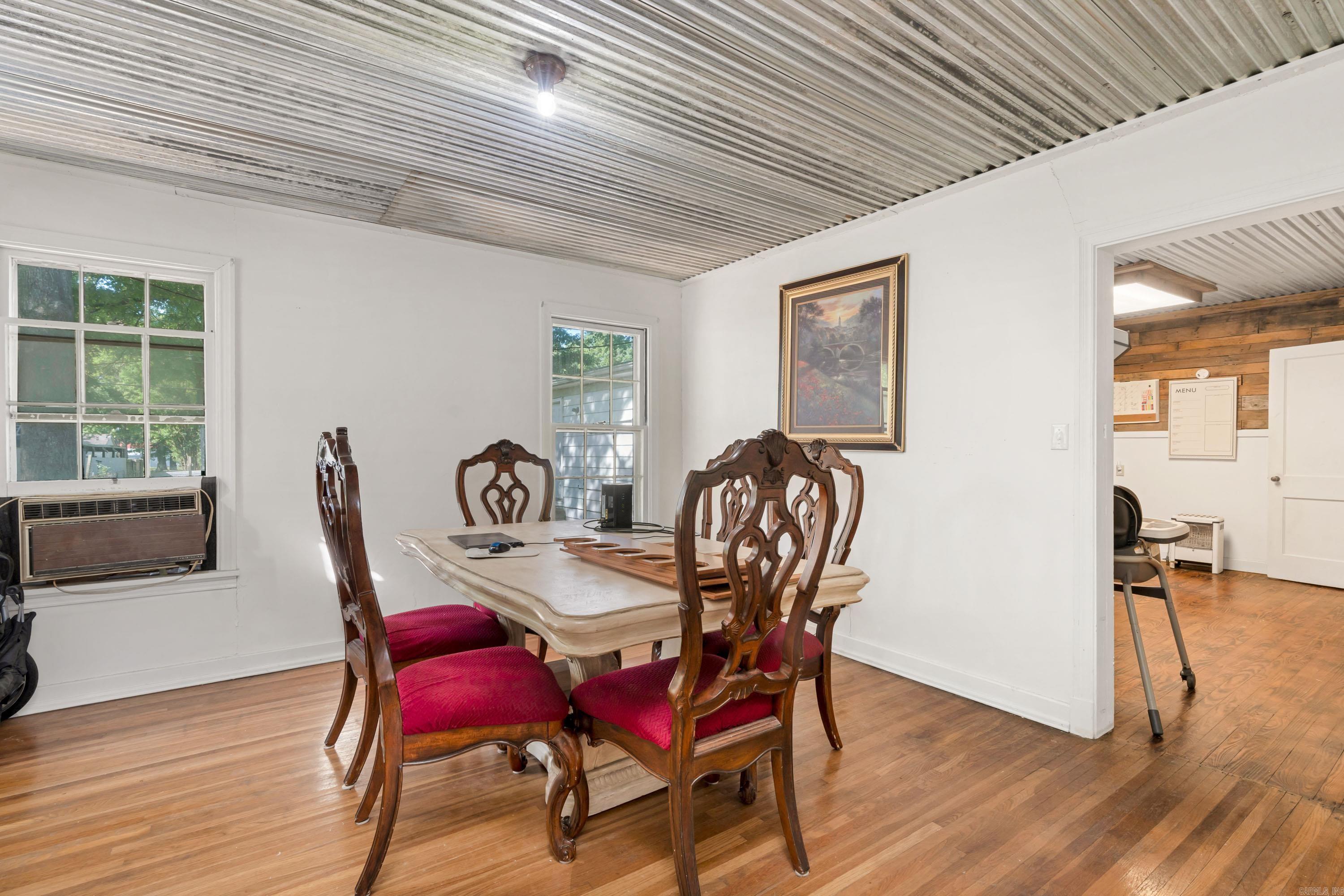 506 Home Street Property Photo 6