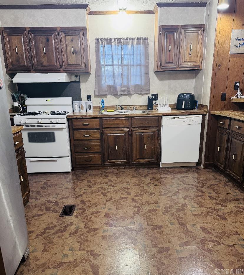 944 E Highway 270 Property Photo 8