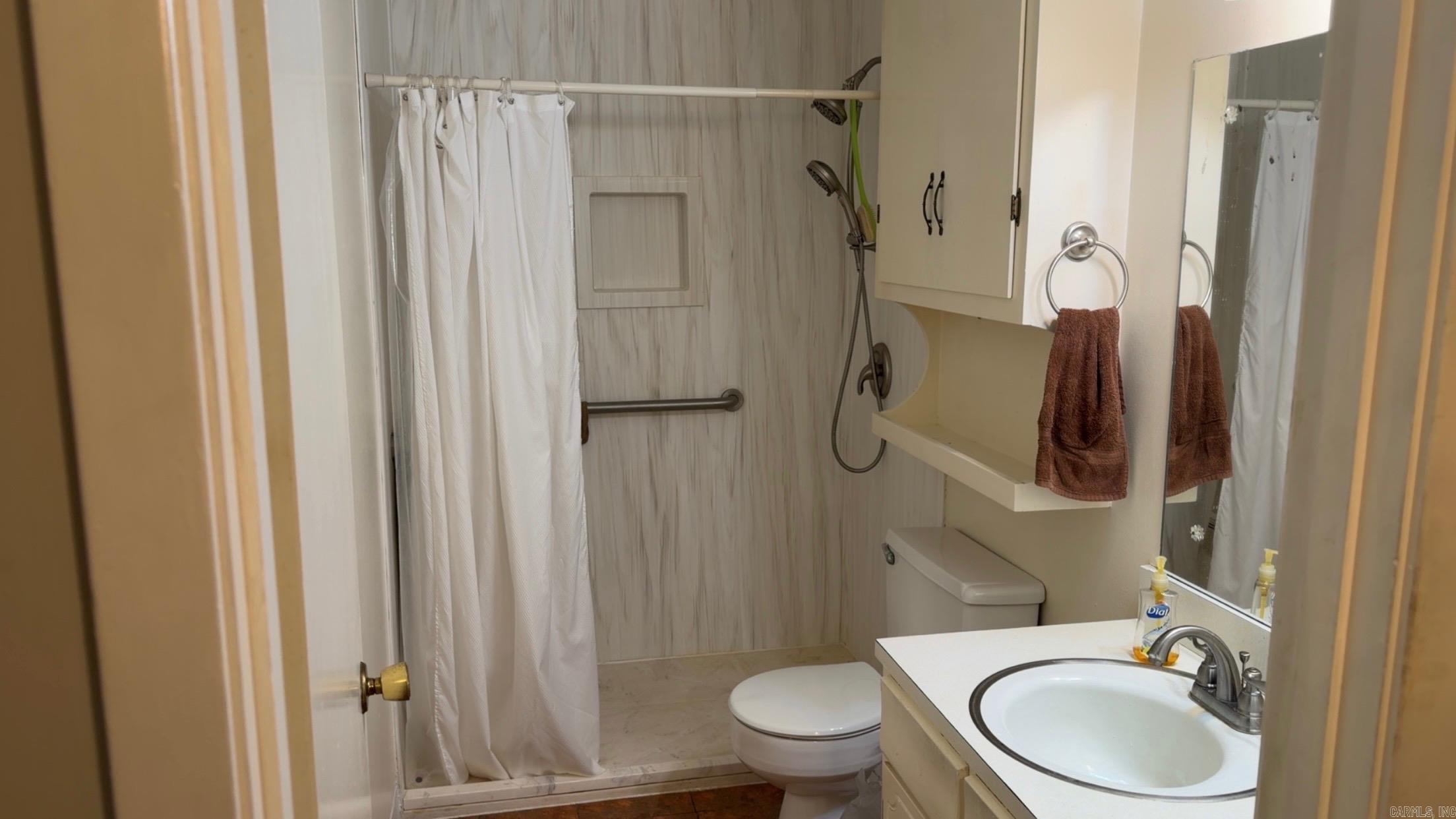 104 S Crestview Property Photo 11