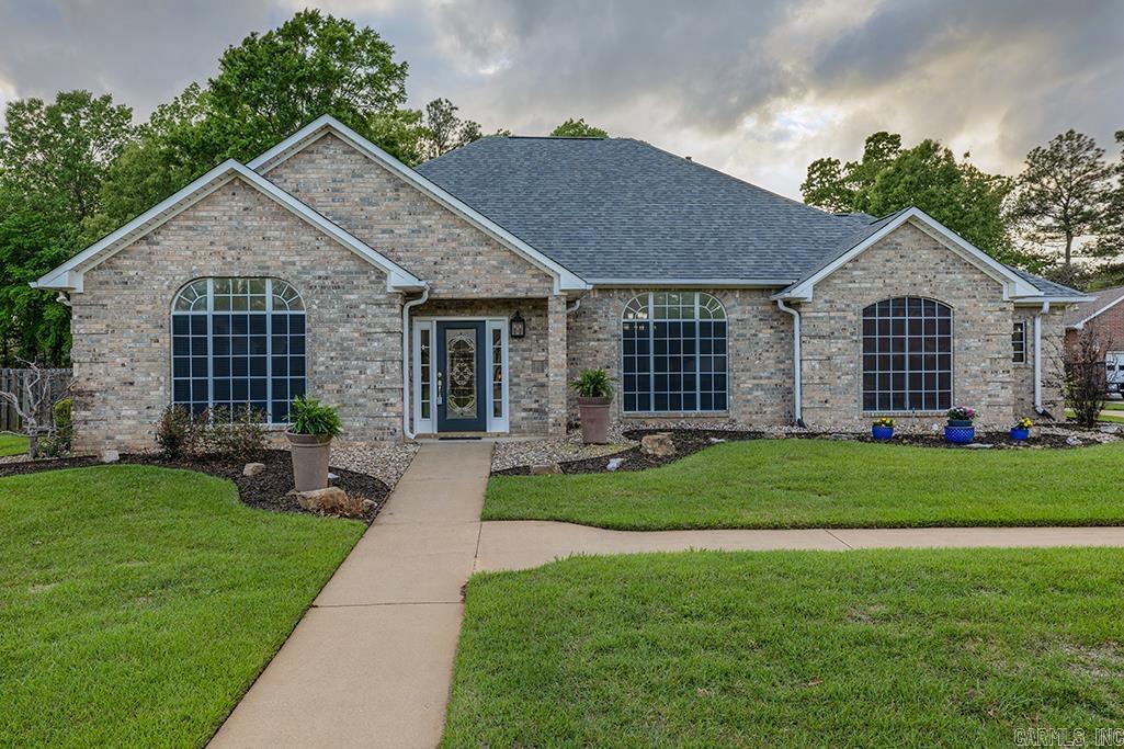 7101 Tall Oaks Drive Property Photo 1