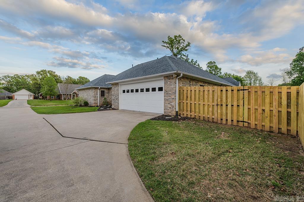 7101 Tall Oaks Drive Property Photo 34
