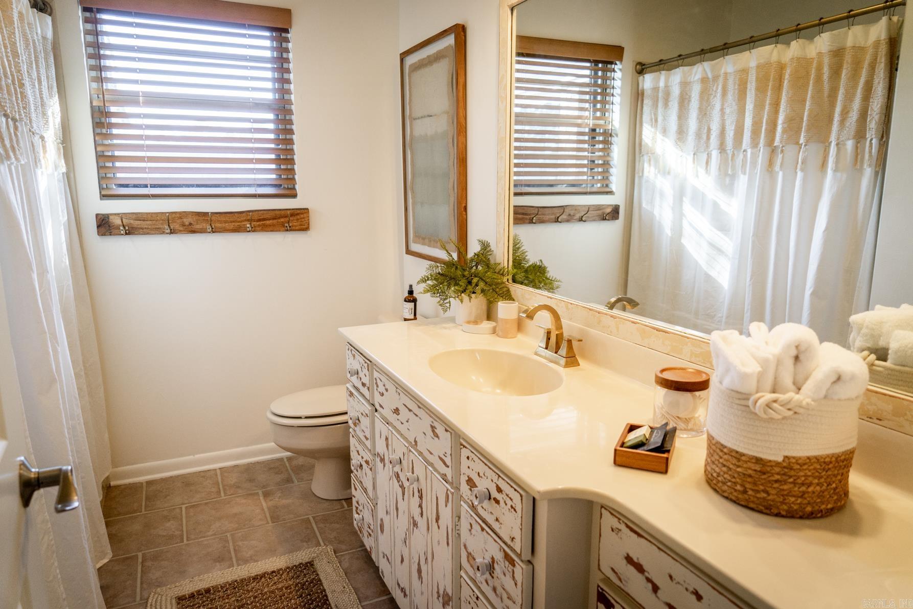 337 Sunset Bay Property Photo 25