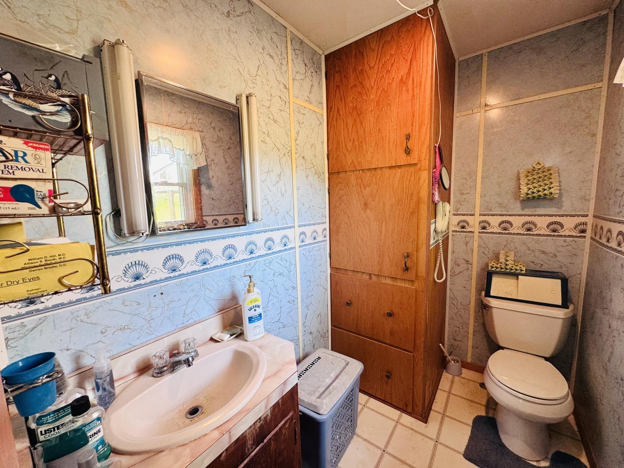 884 J Bar J Circle Property Photo 10