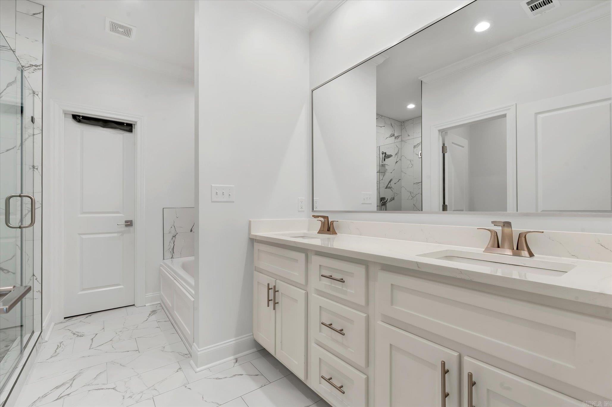 122 Clearwater Property Photo 30