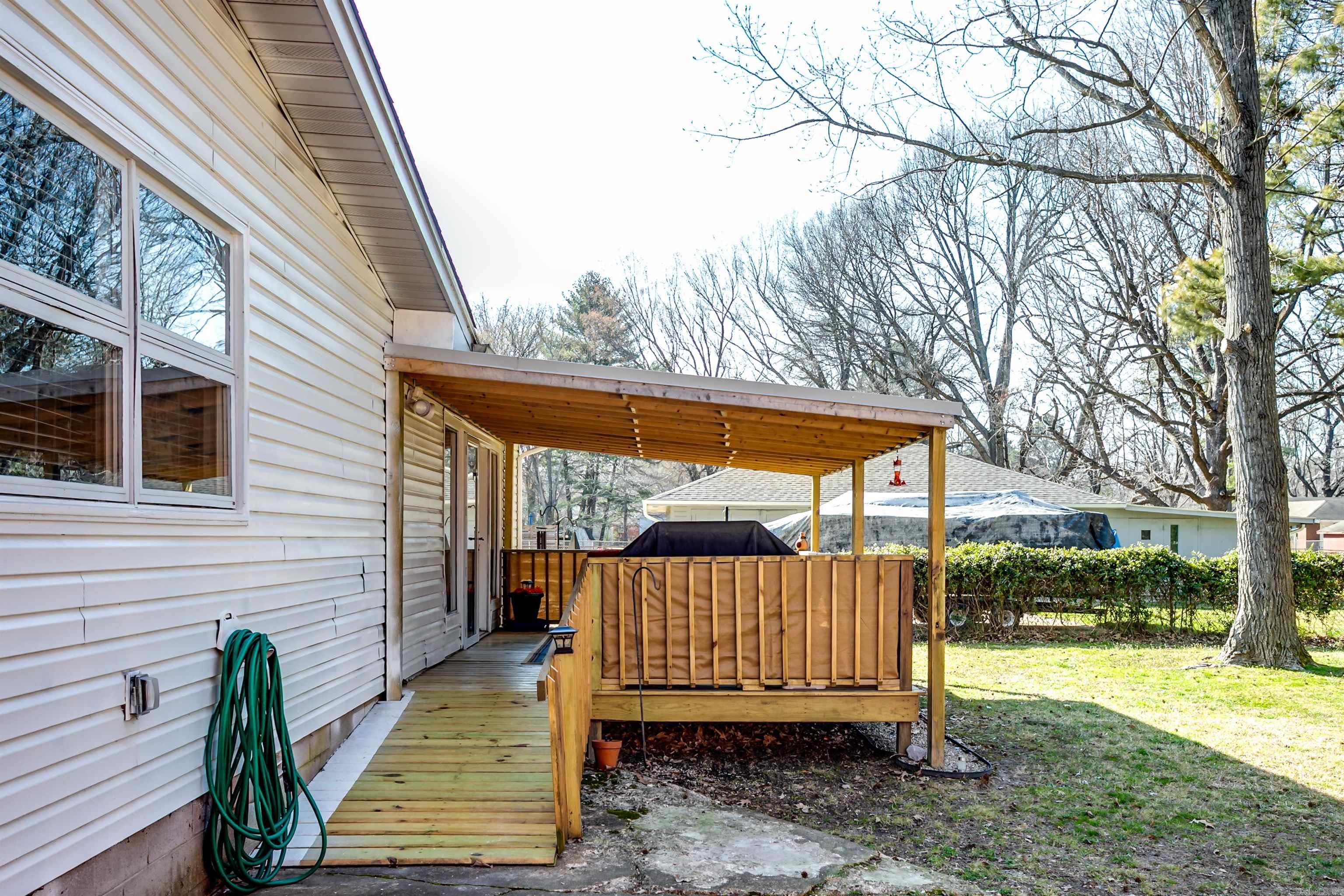 1110 W Nettleton Property Photo 37