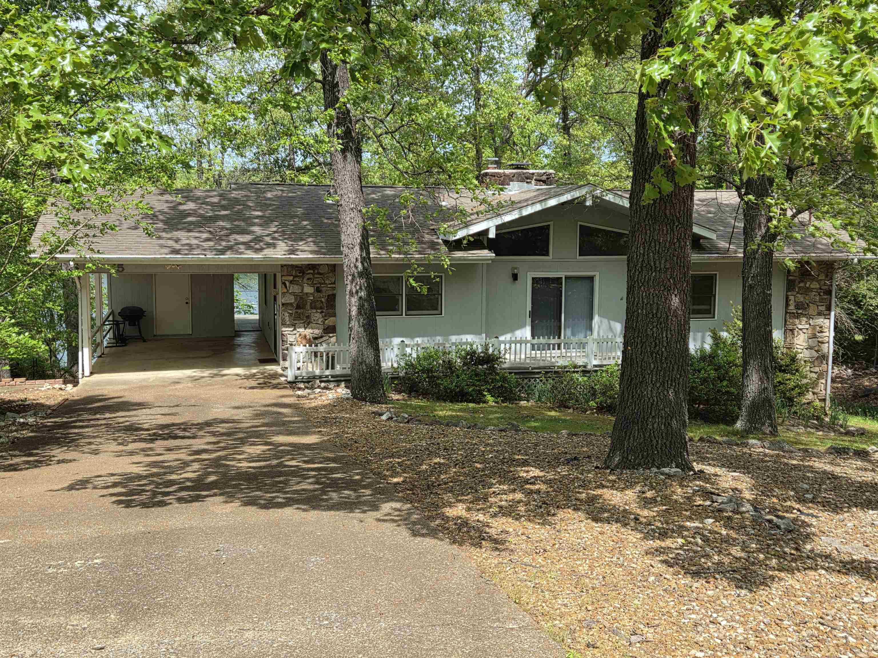 15 Pinal Circle Property Photo 1