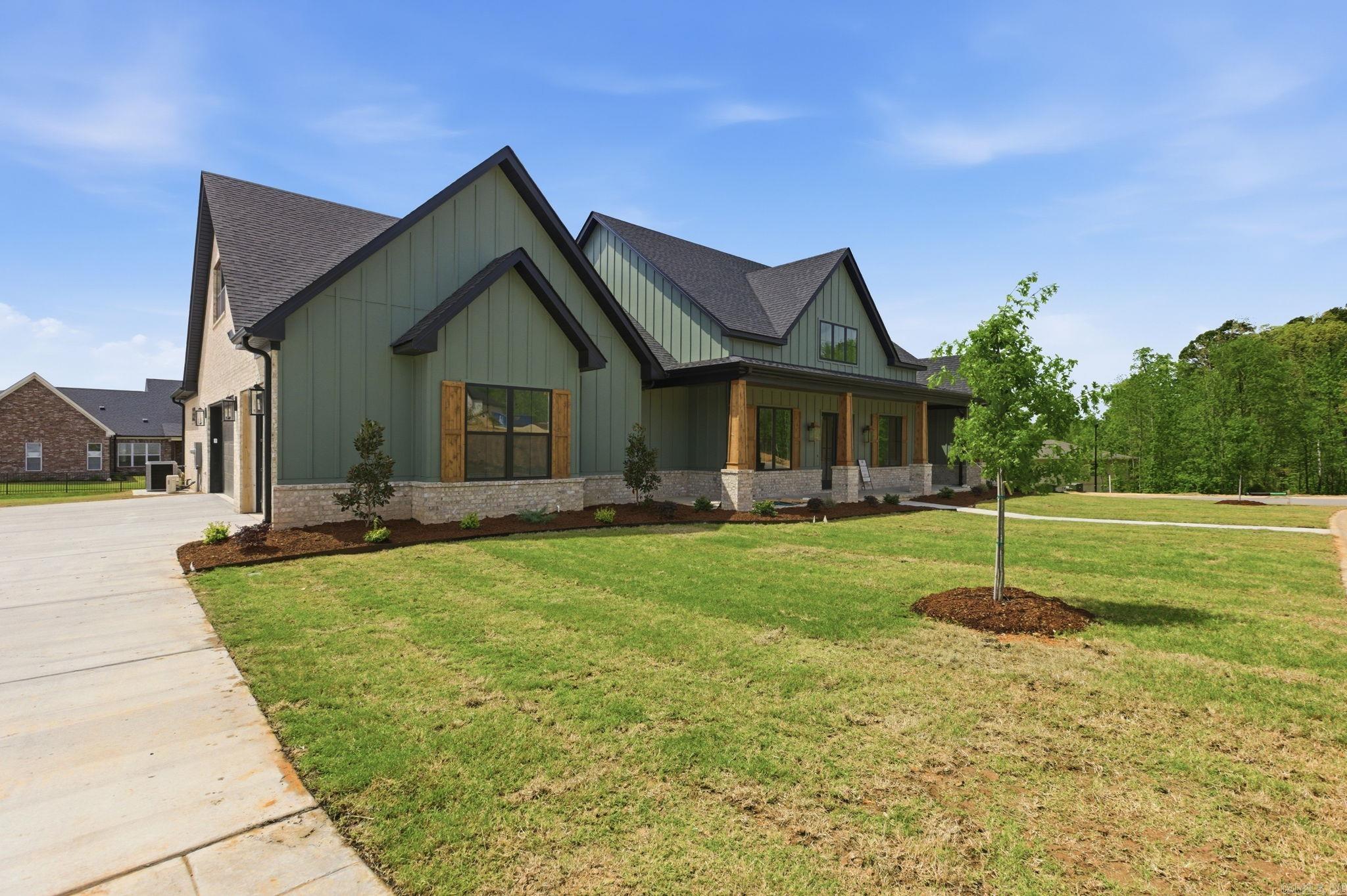 901 Cimarron Cove Property Photo 2