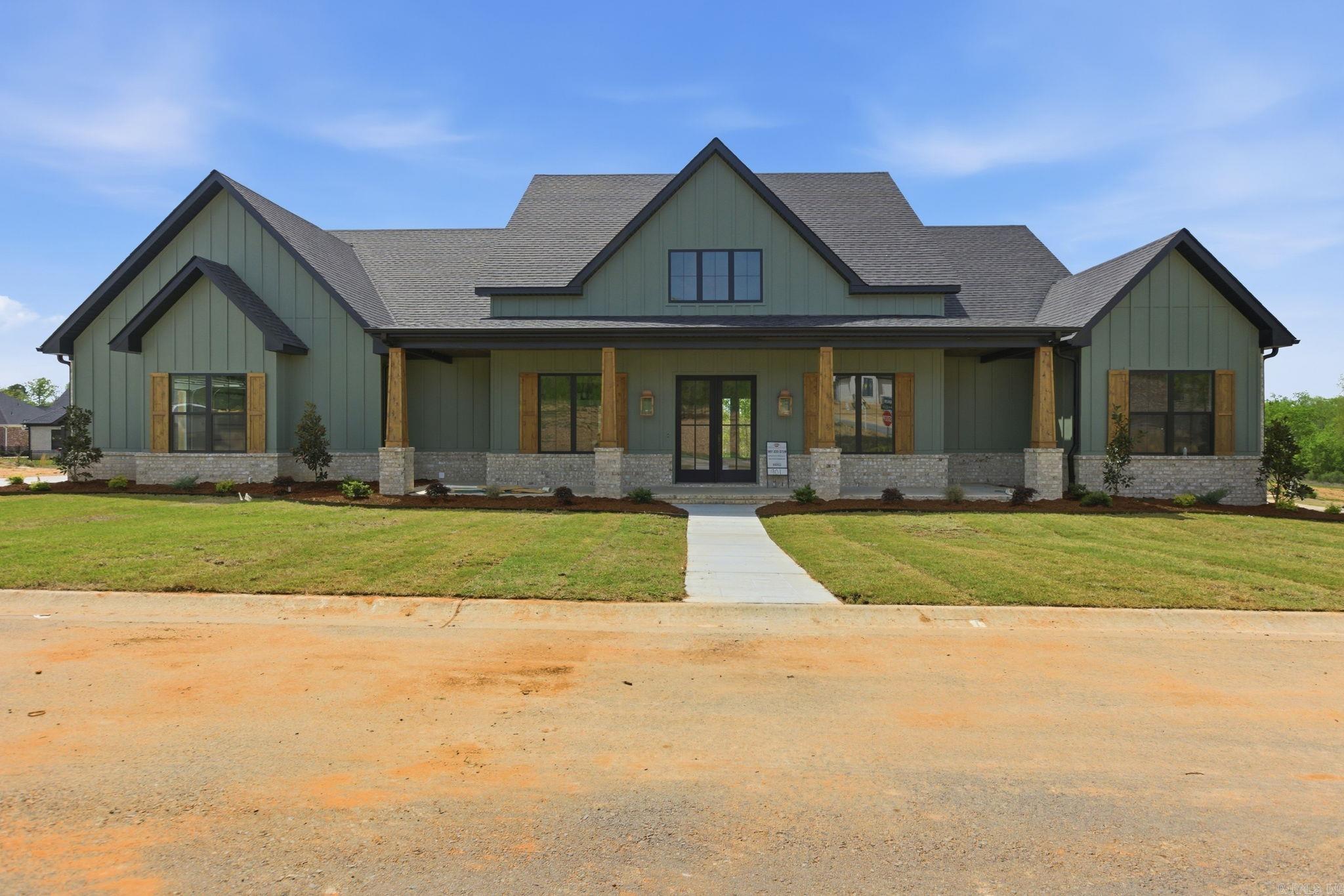 901 Cimarron Cove Property Photo 3
