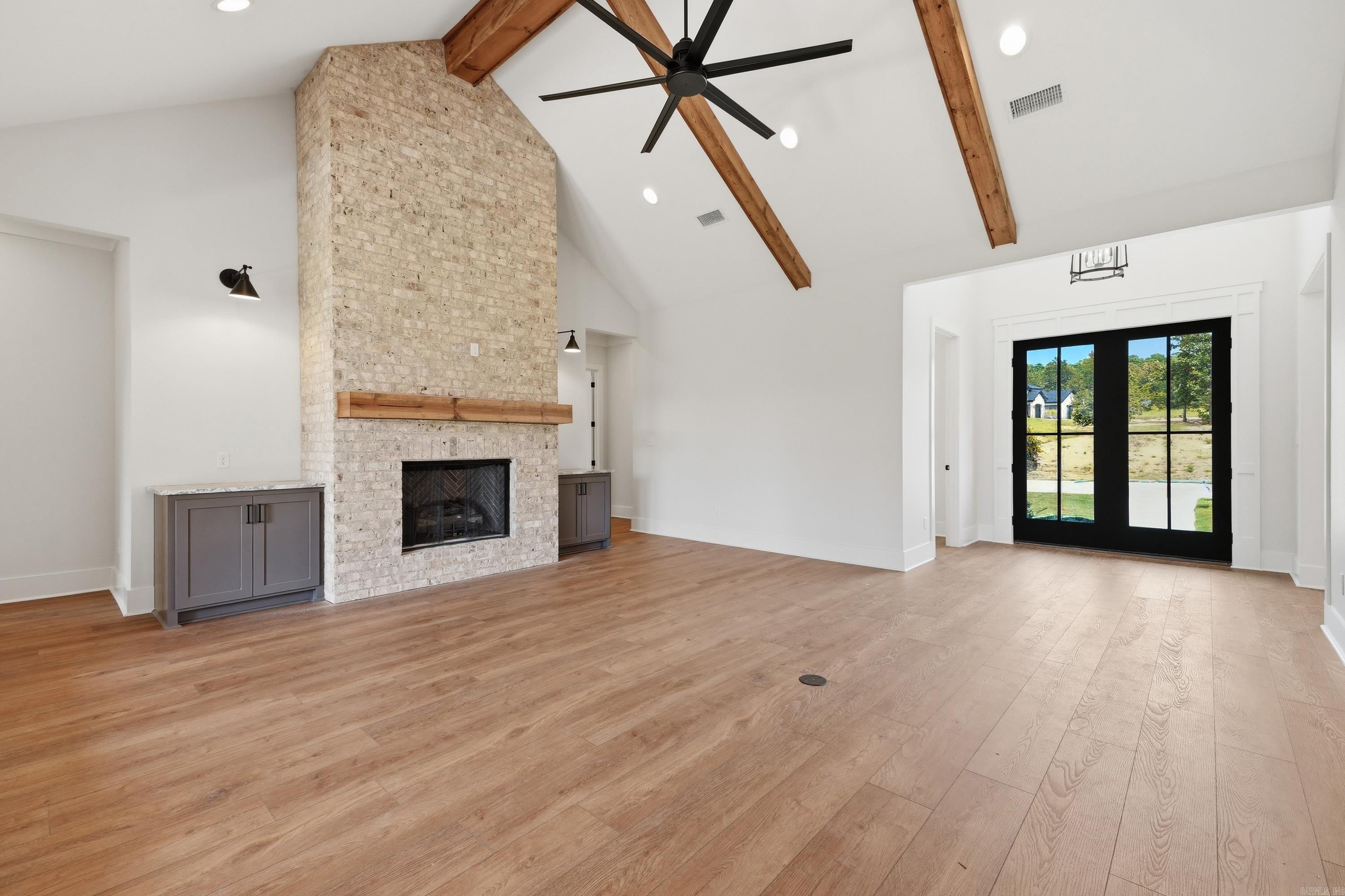 901 Cimarron Cove Property Photo 4