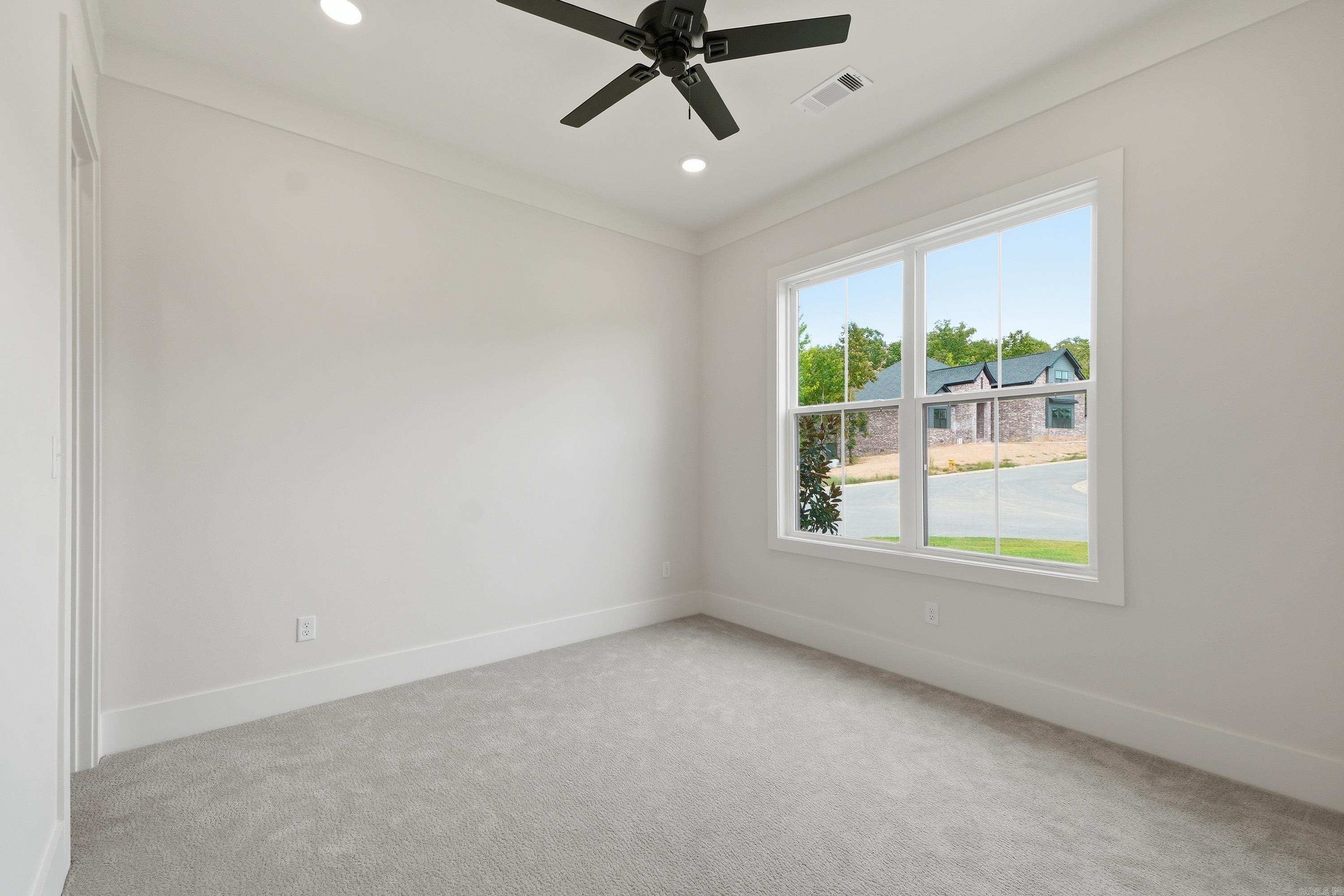 901 Cimarron Cove Property Photo 12