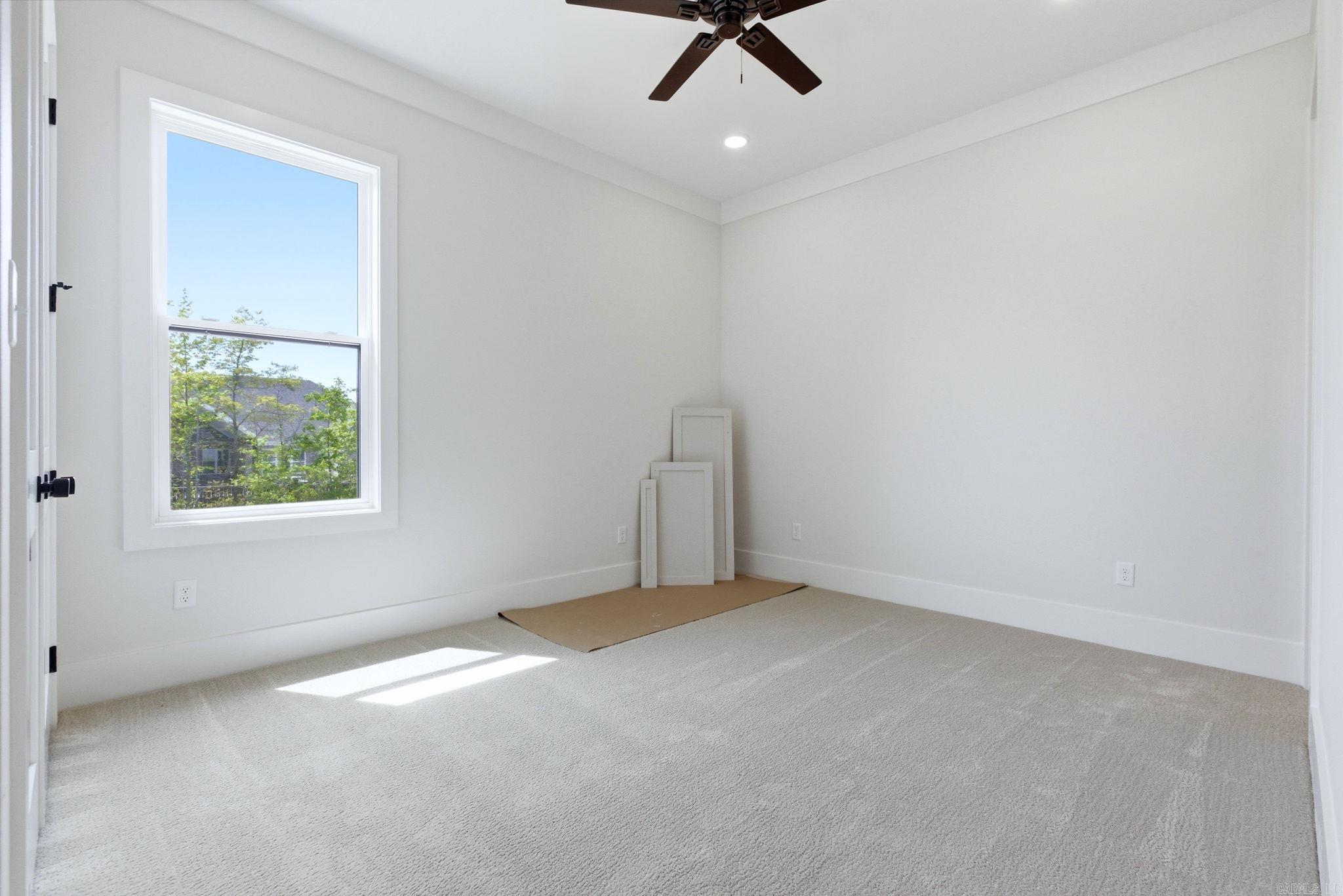 901 Cimarron Cove Property Photo 34