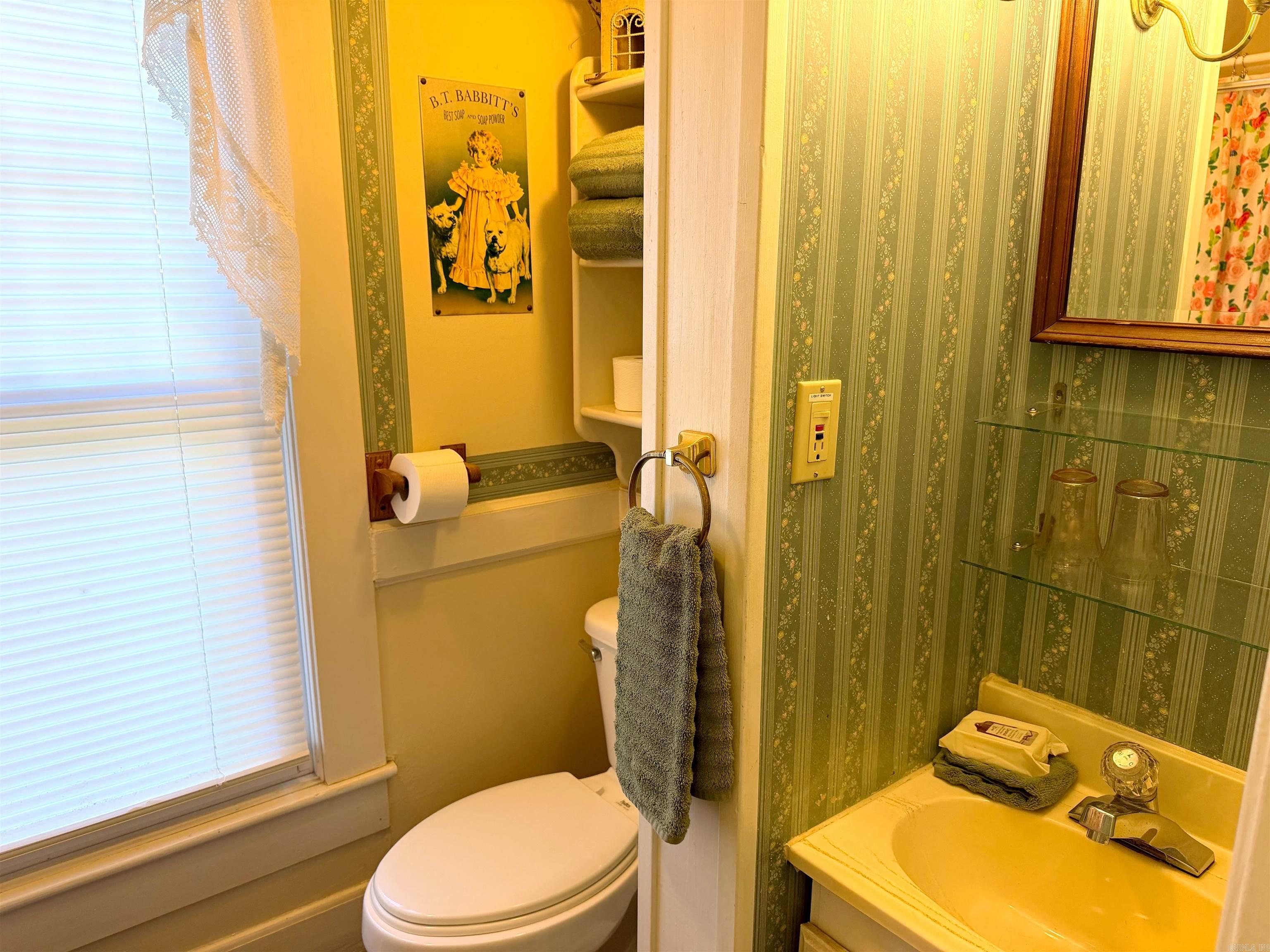 307 W Washington St. Property Photo 21