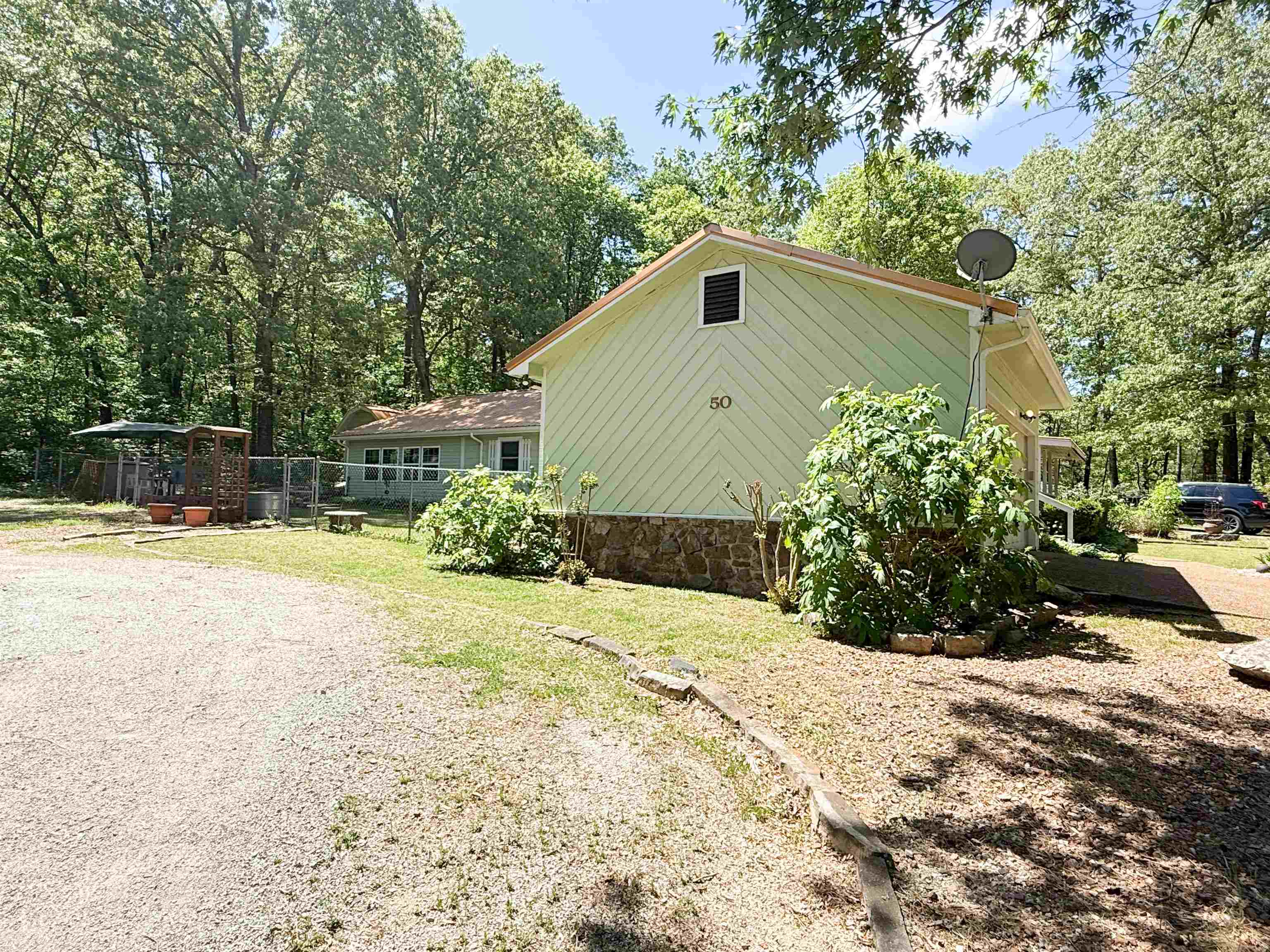 50 Cherokee Drive Property Photo 3