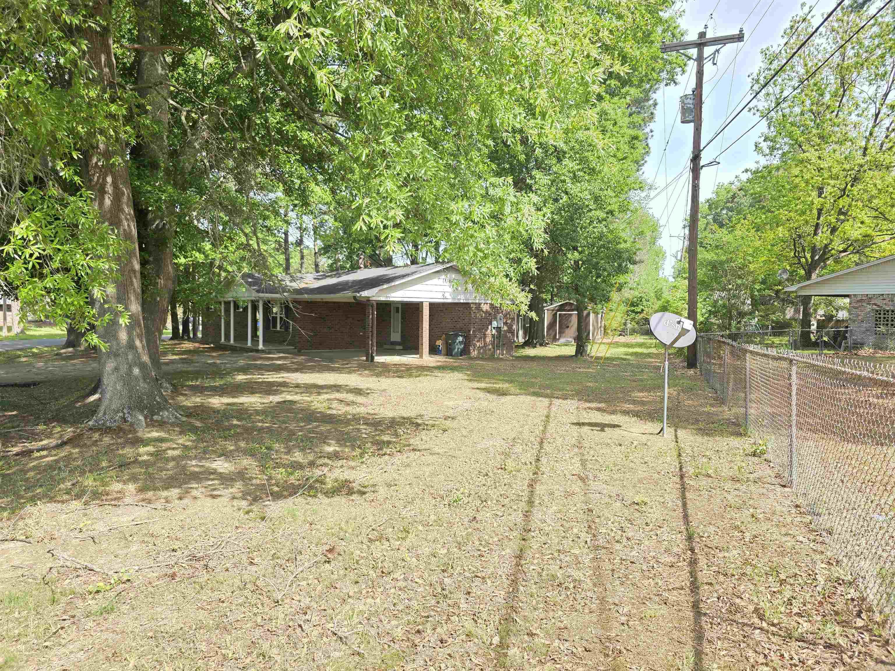600 Walker Street Property Photo 4