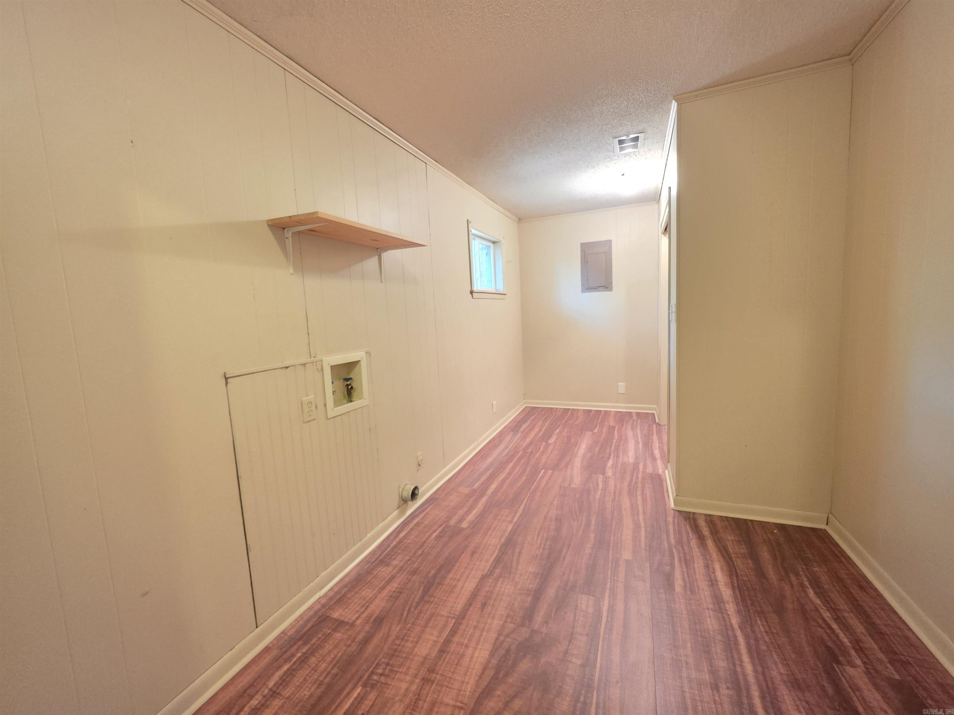 600 Walker Street Property Photo 17