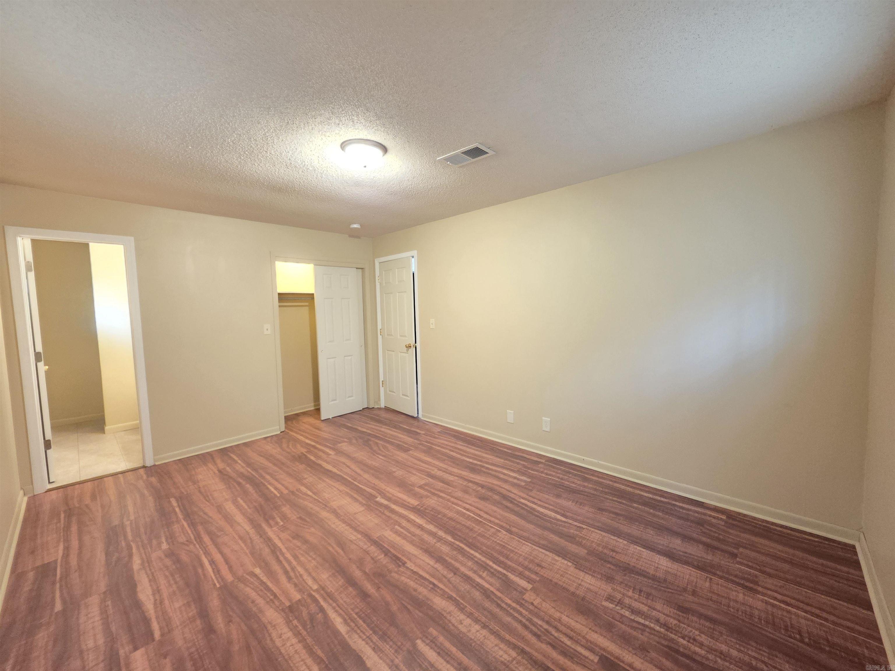 600 Walker Street Property Photo 19