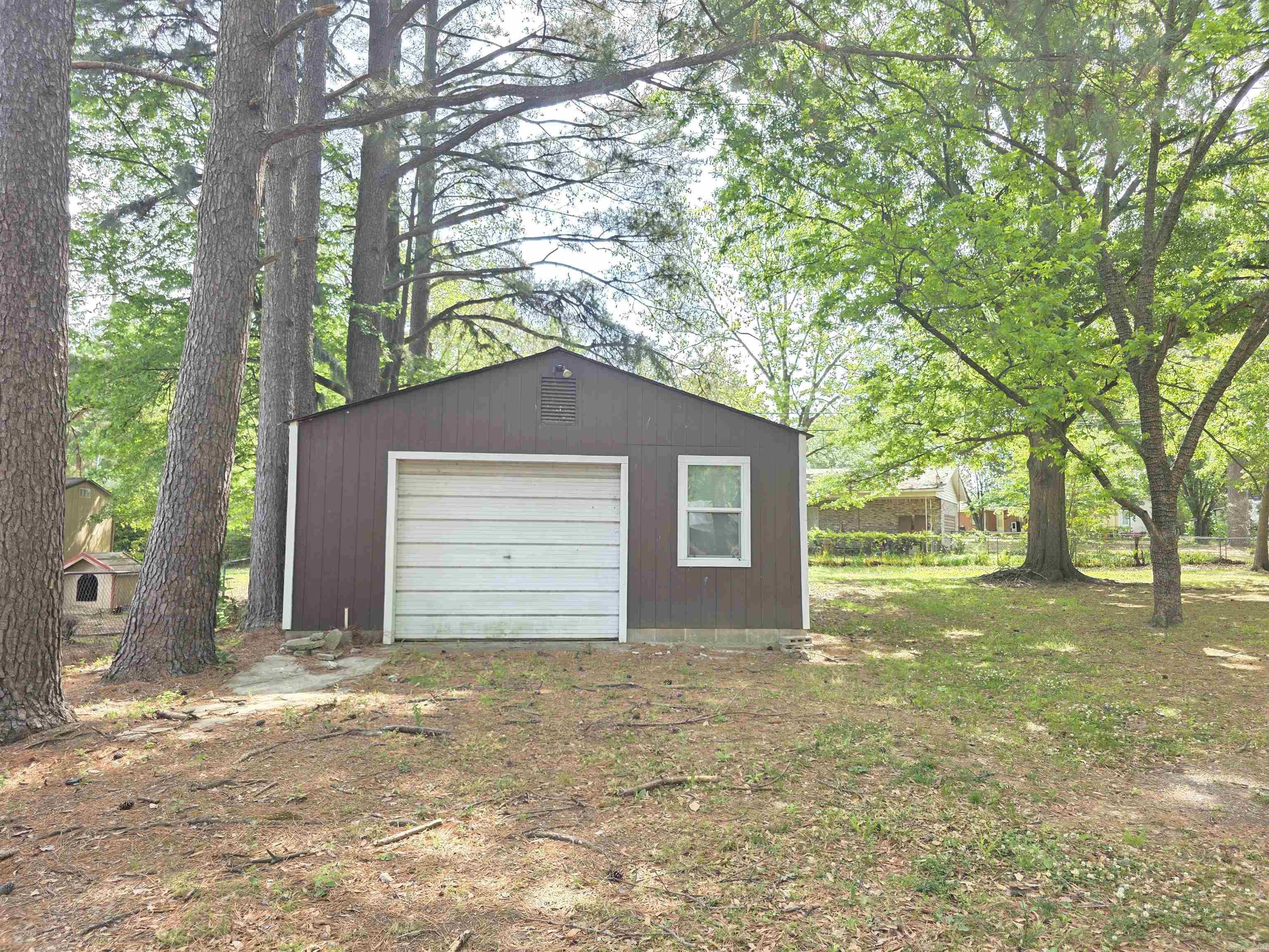 600 Walker Street Property Photo 37