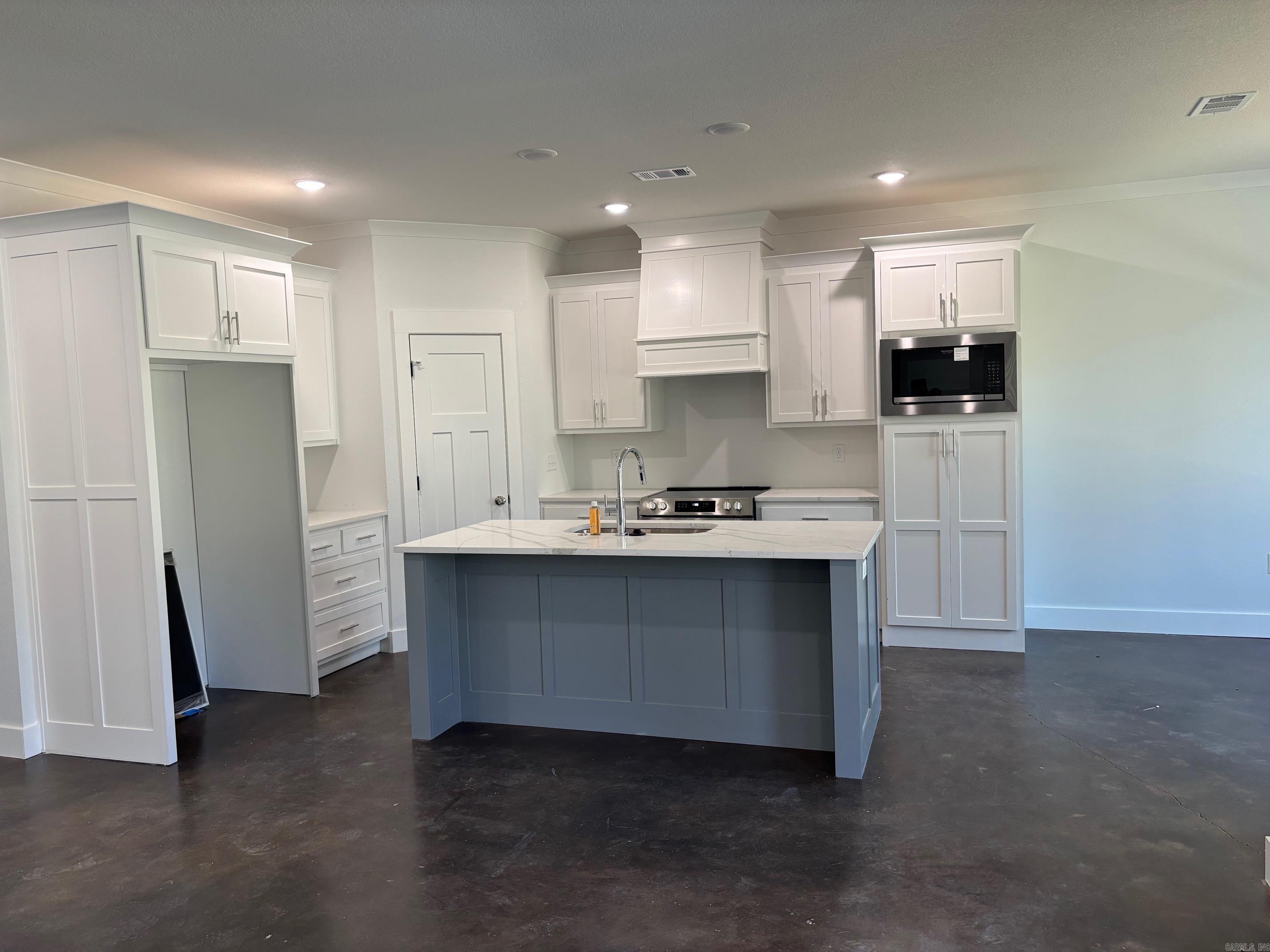 29 Ridge View Street Property Photo 8