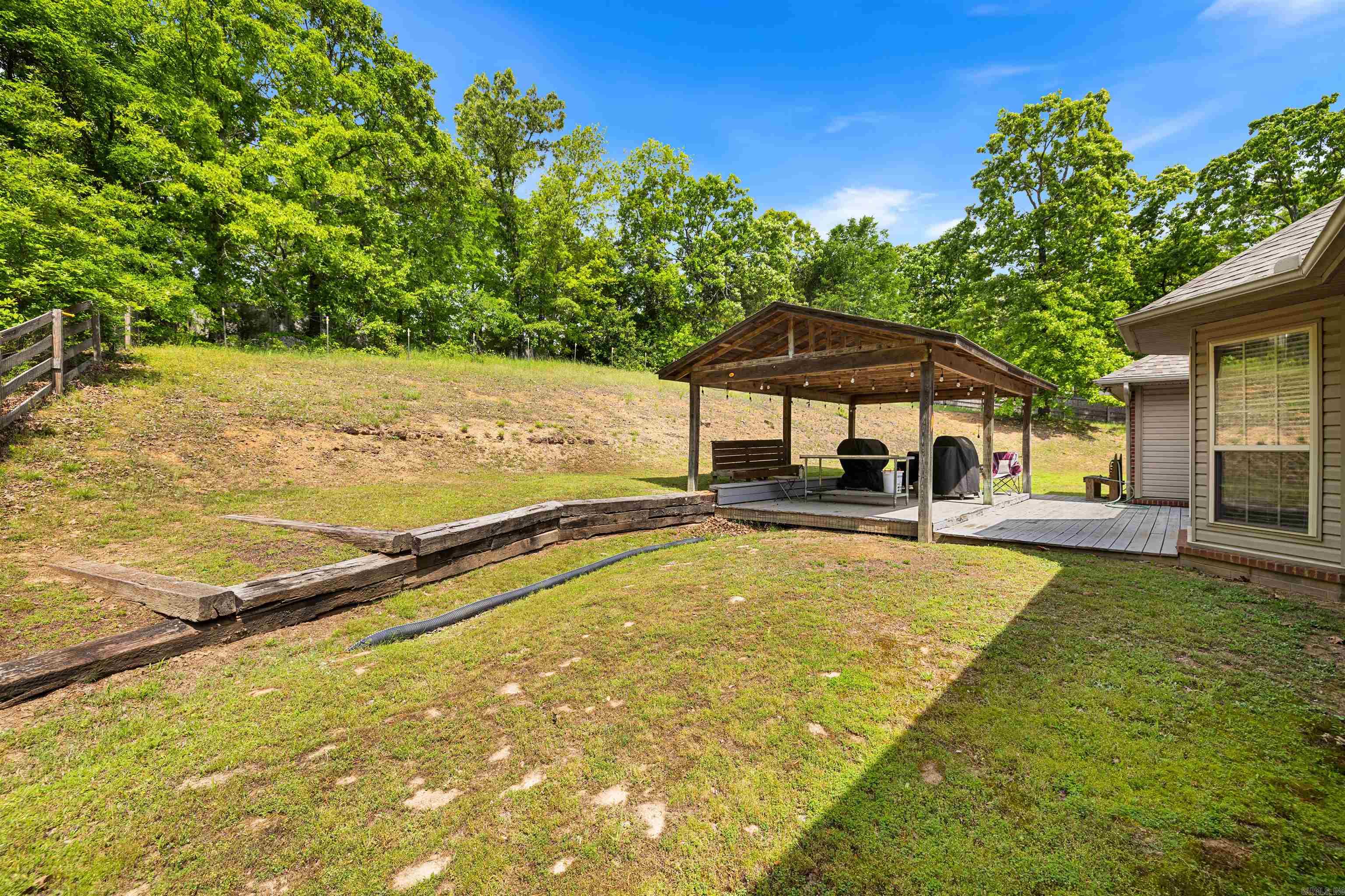 101 West Lake Cove Property Photo 33