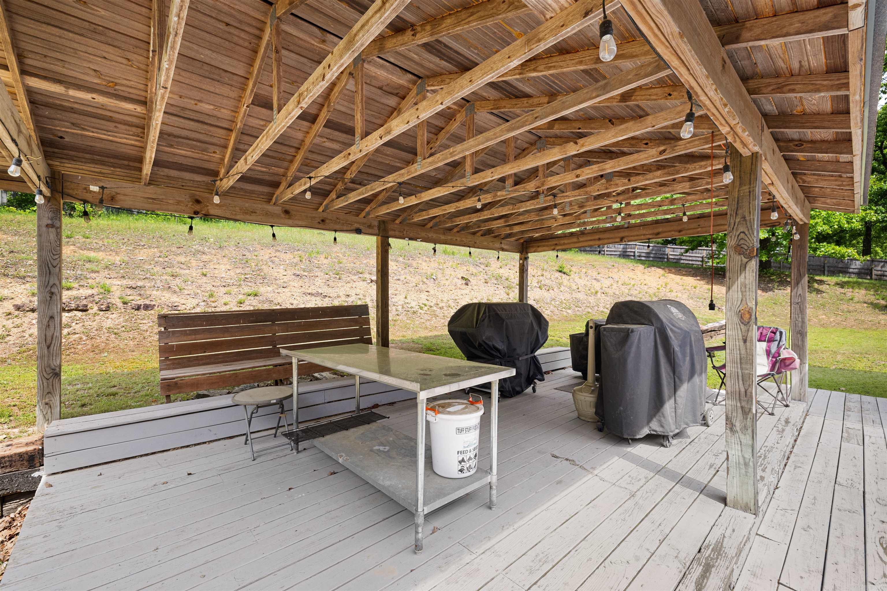 101 West Lake Cove Property Photo 35
