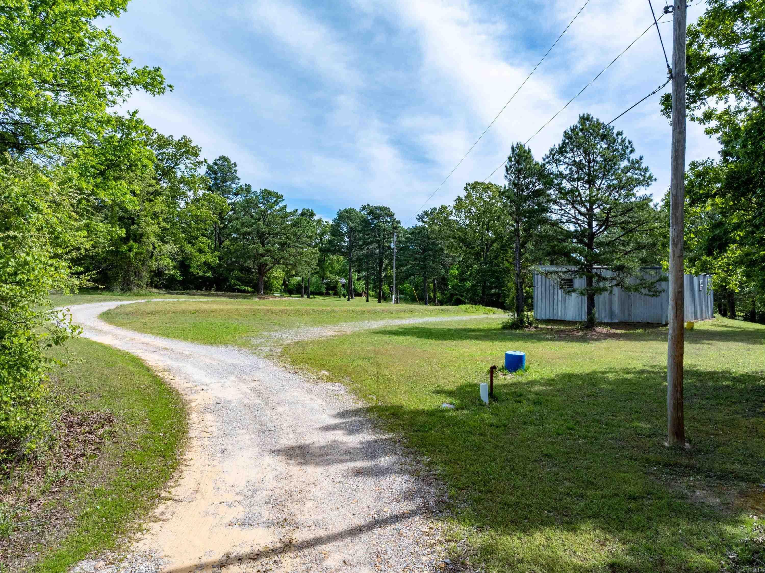 29 Bunch Ln Property Photo 3
