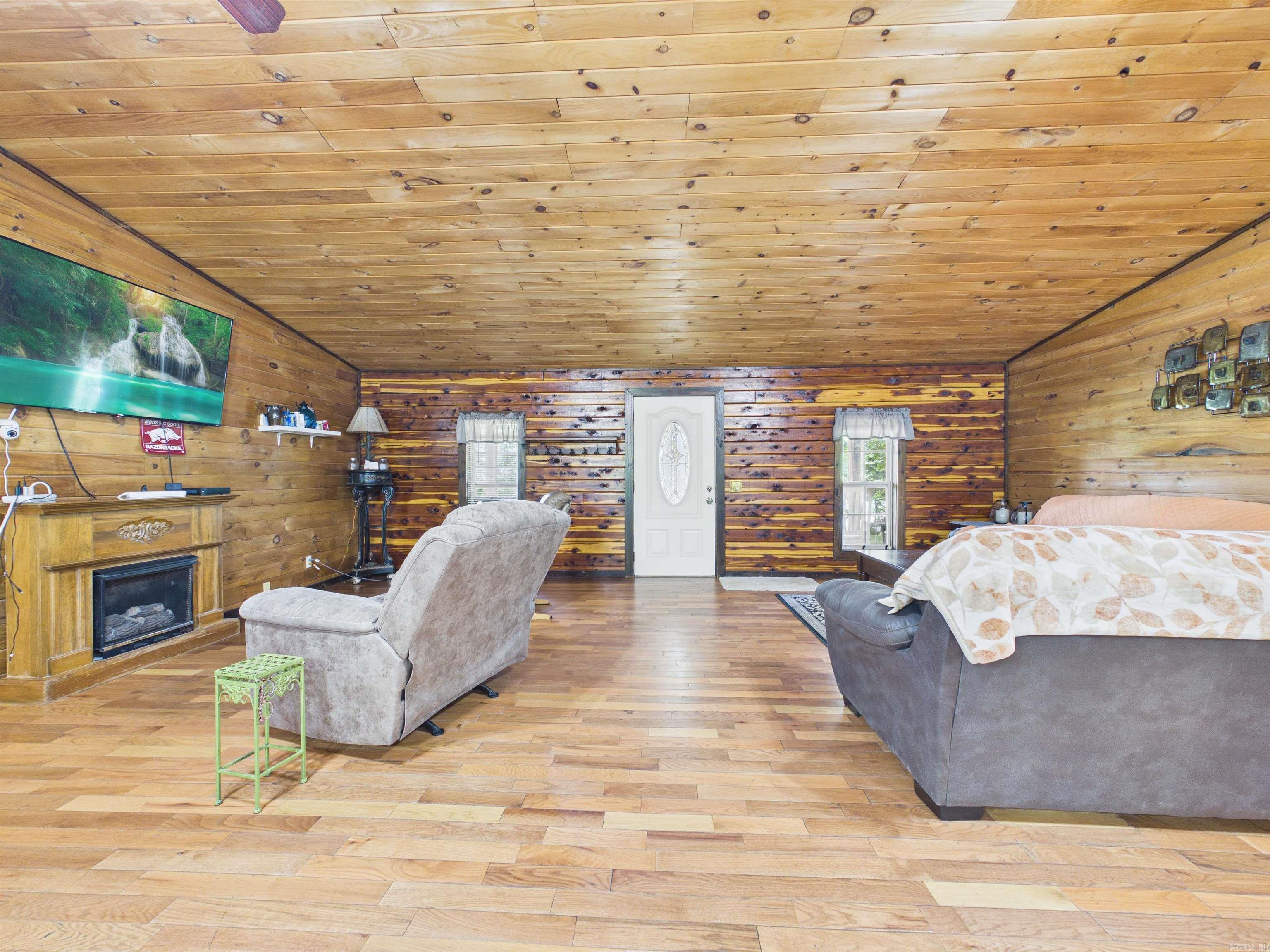 29 Bunch Ln Property Photo 6