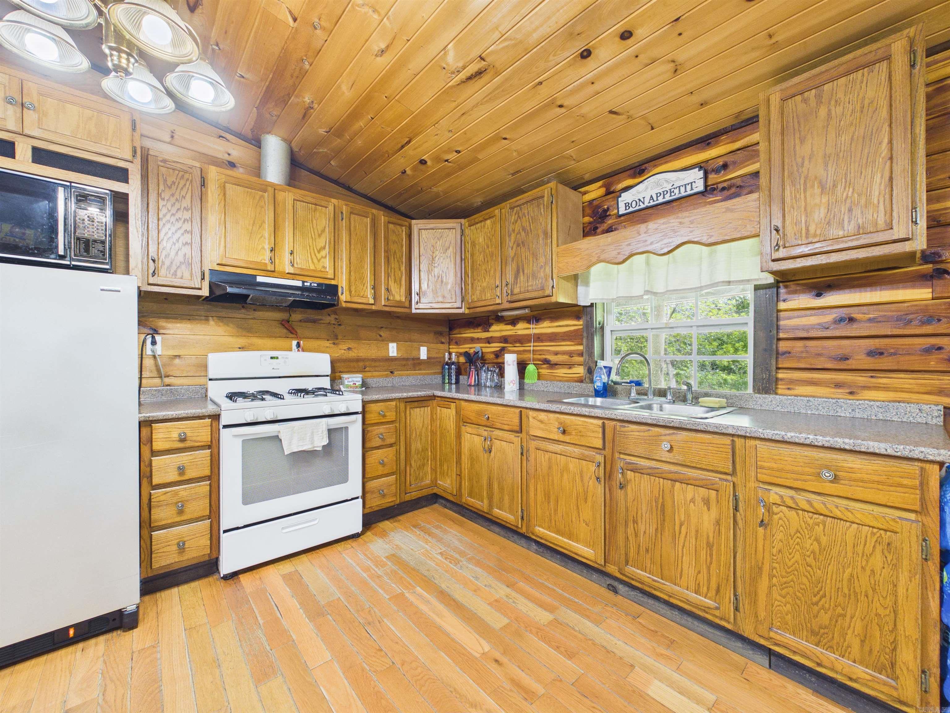 29 Bunch Ln Property Photo 10