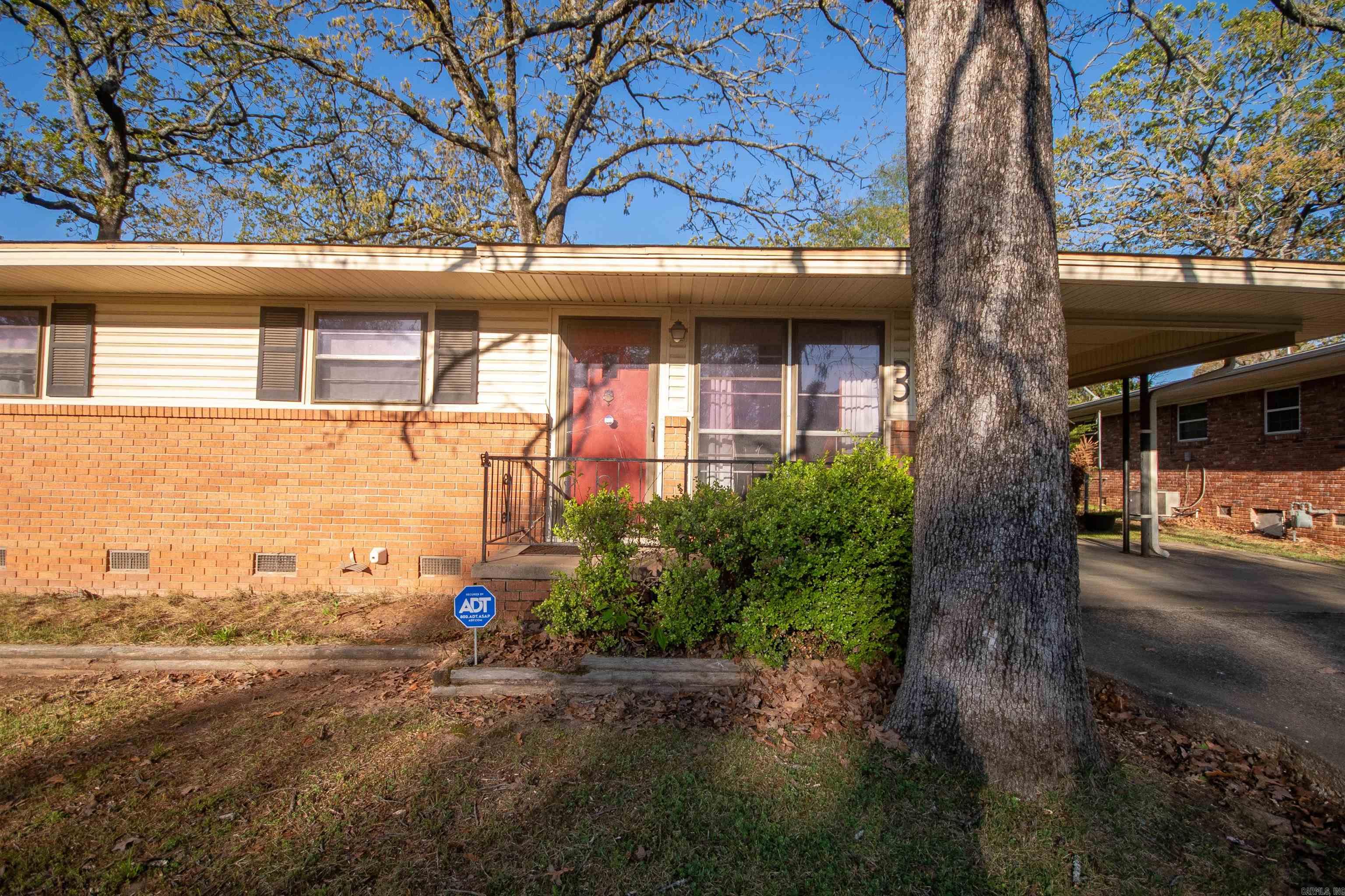 3 La Vista Drive