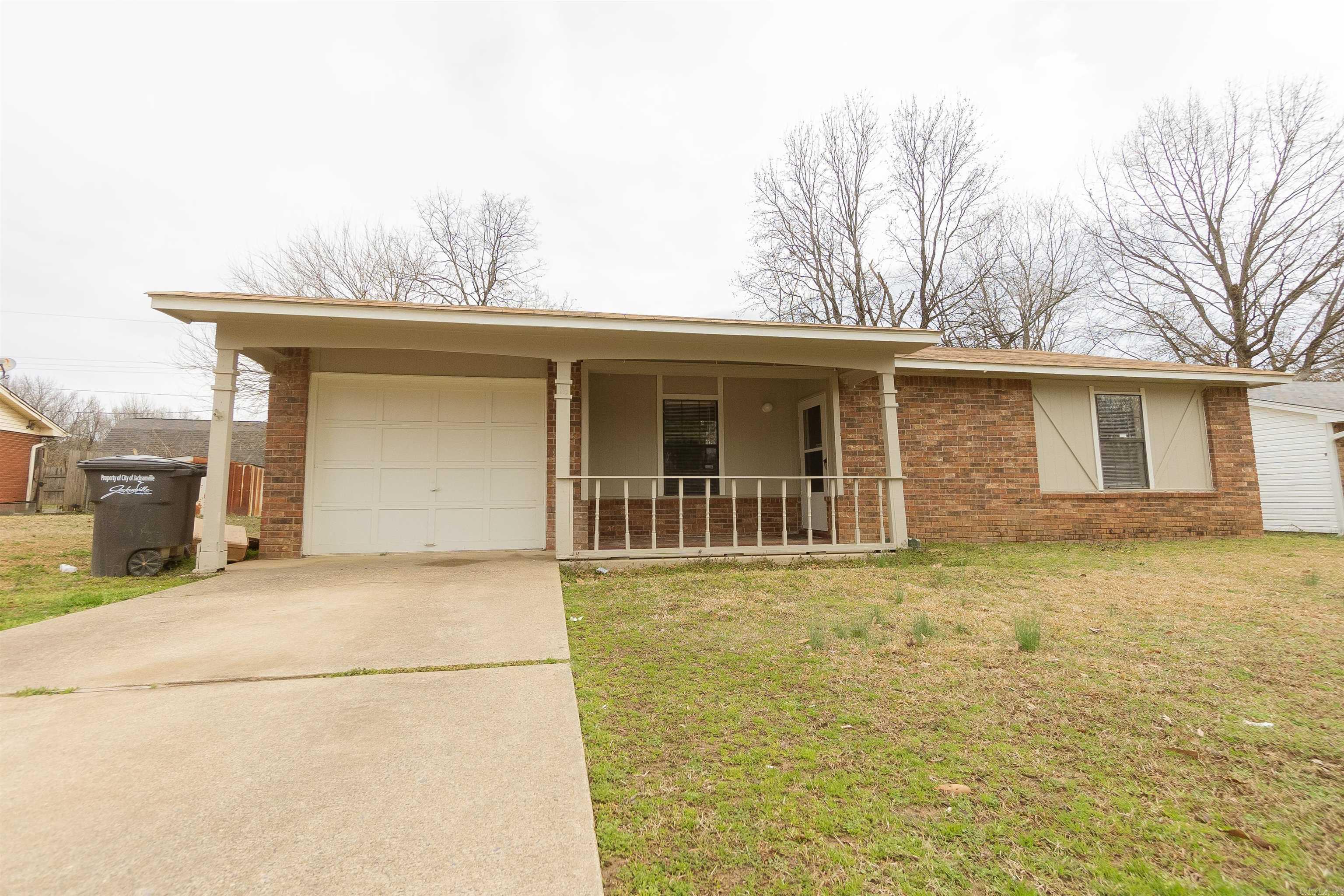 18 Georgeann Circle Property Photo 1