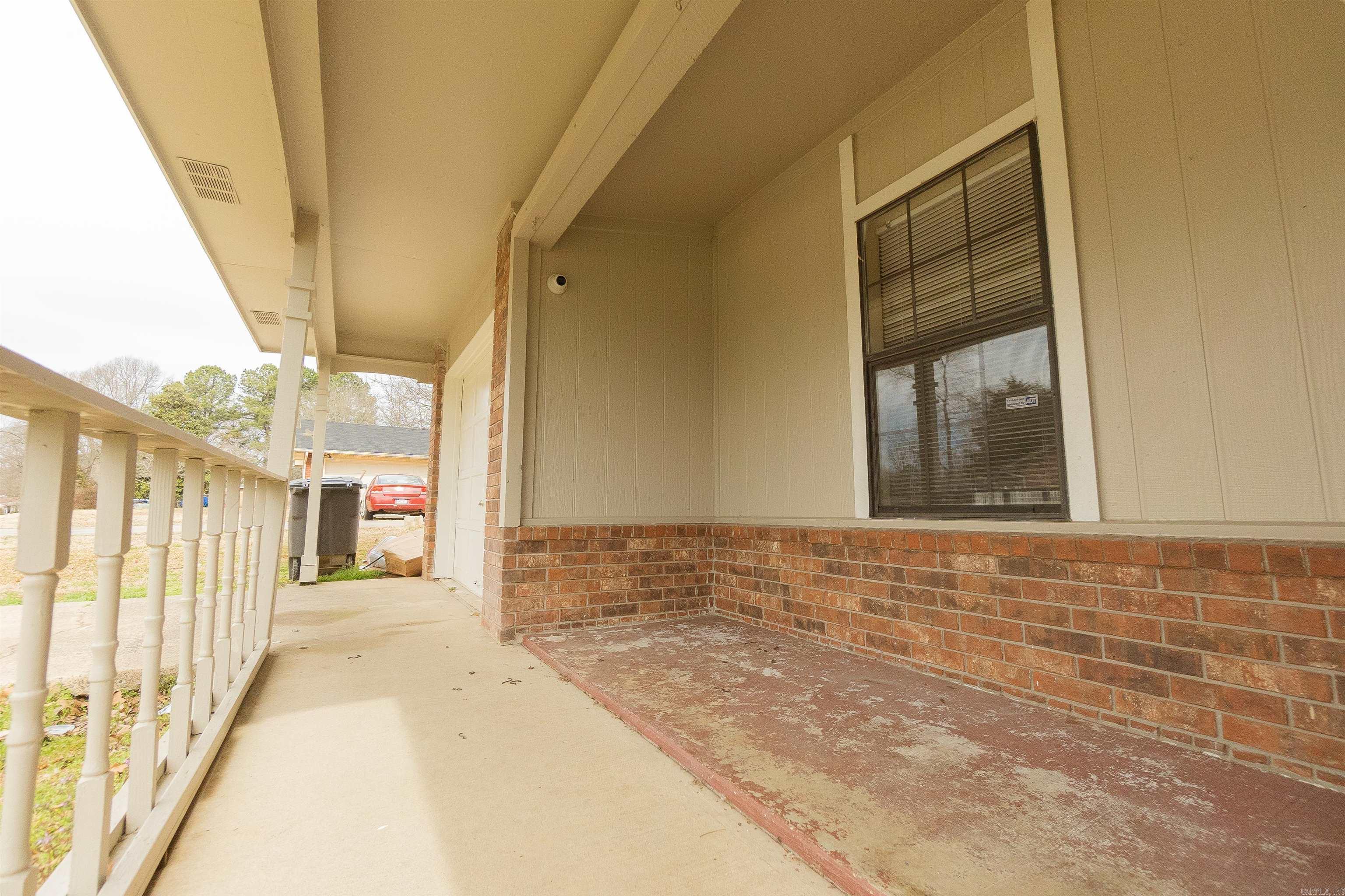 18 Georgeann Circle Property Photo 4