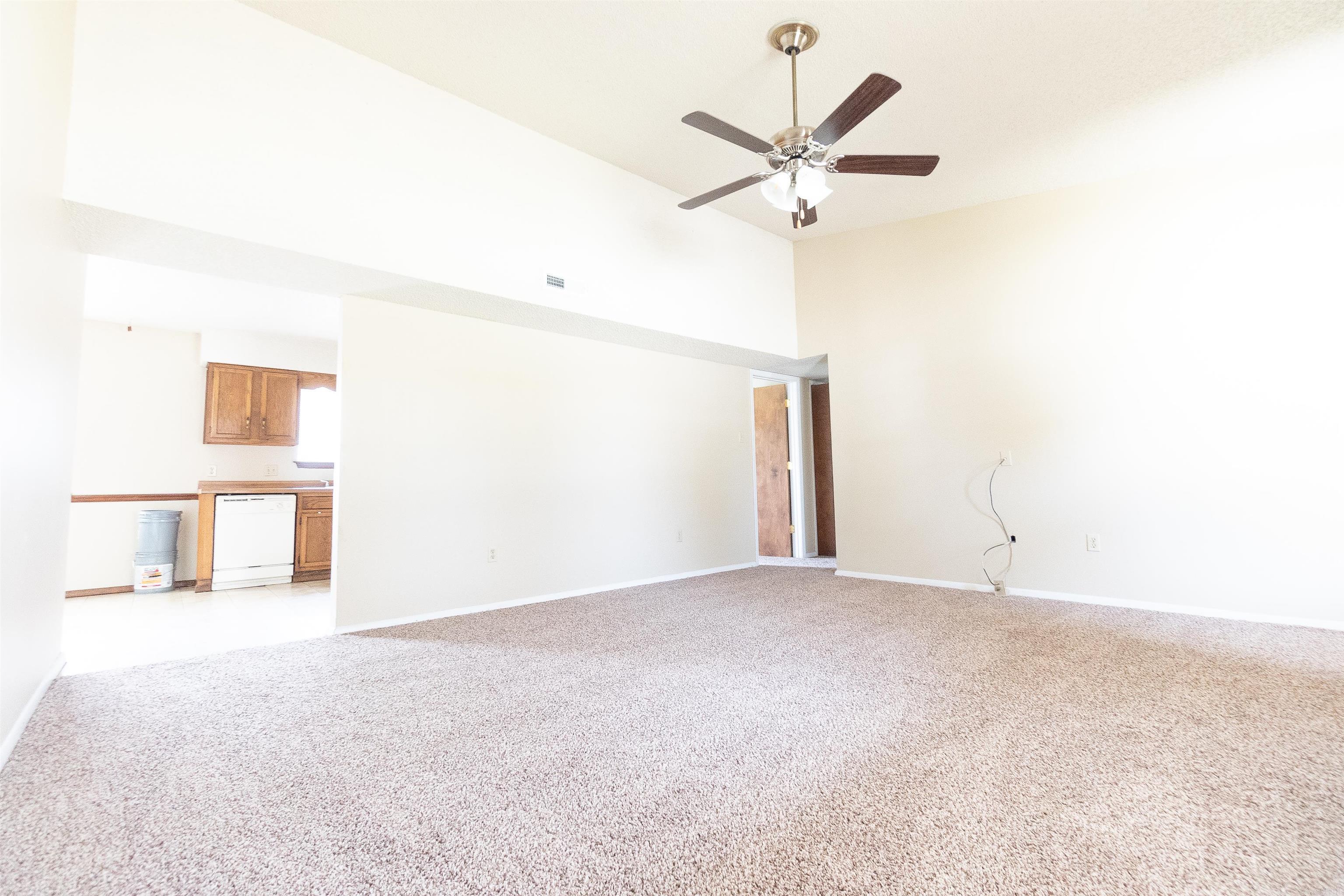 18 Georgeann Circle Property Photo 6