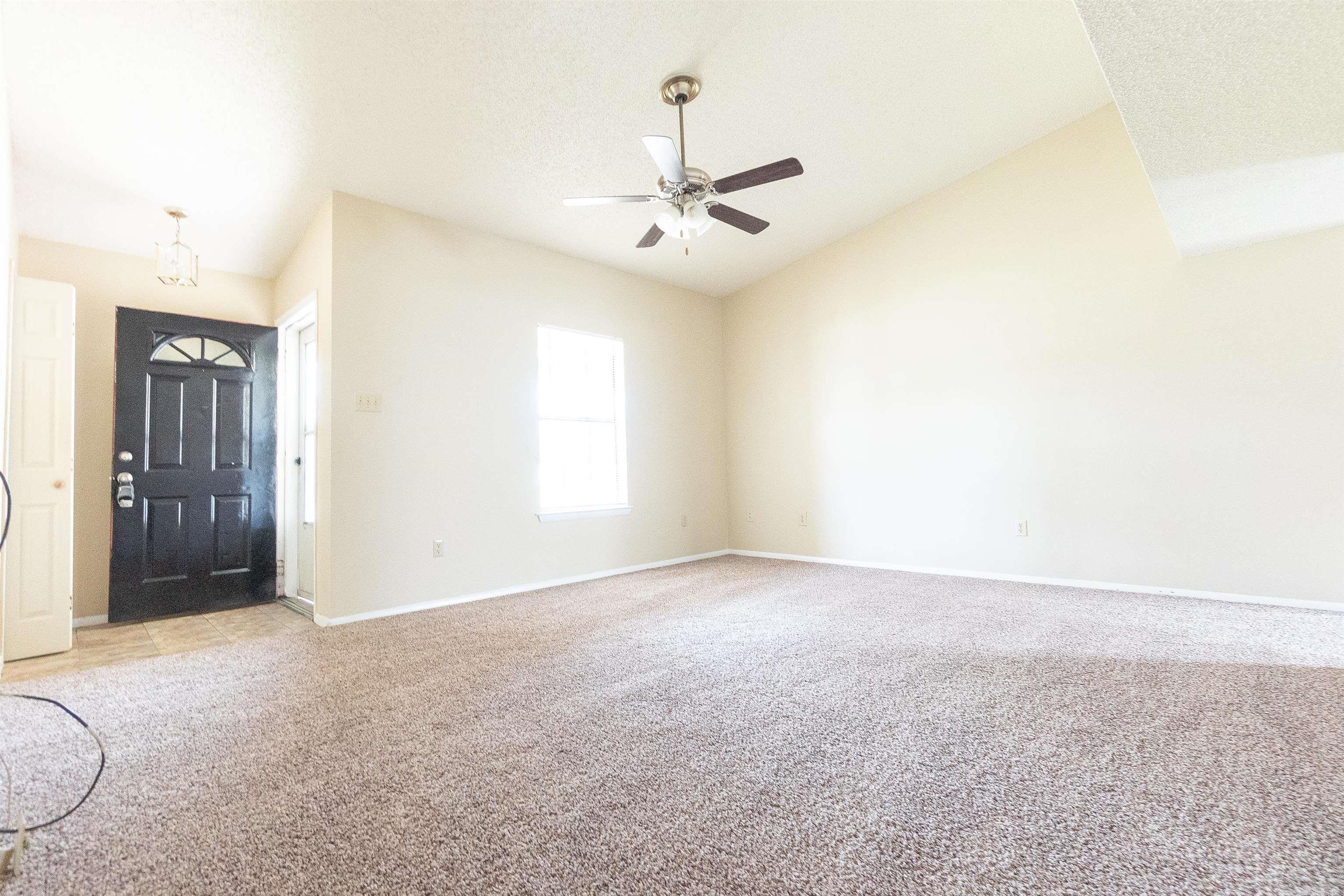 18 Georgeann Circle Property Photo 7