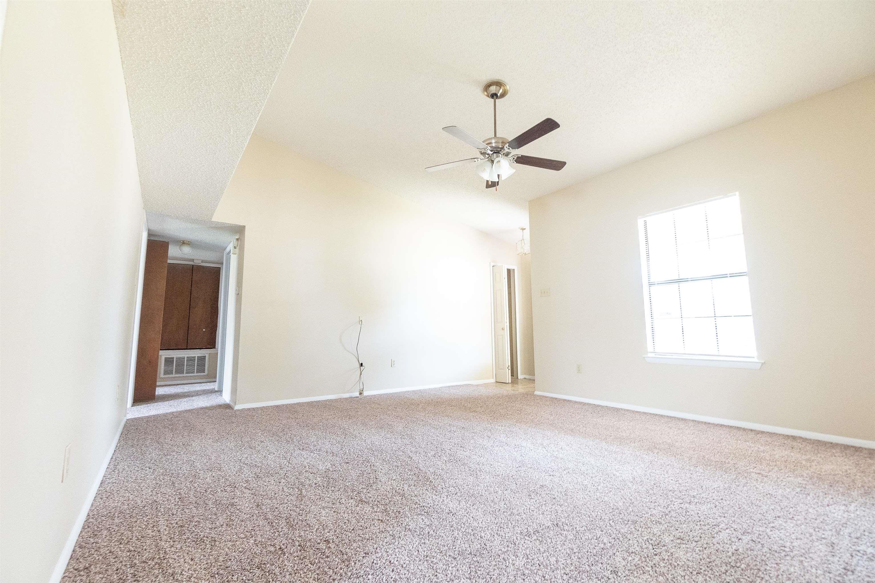 18 Georgeann Circle Property Photo 8