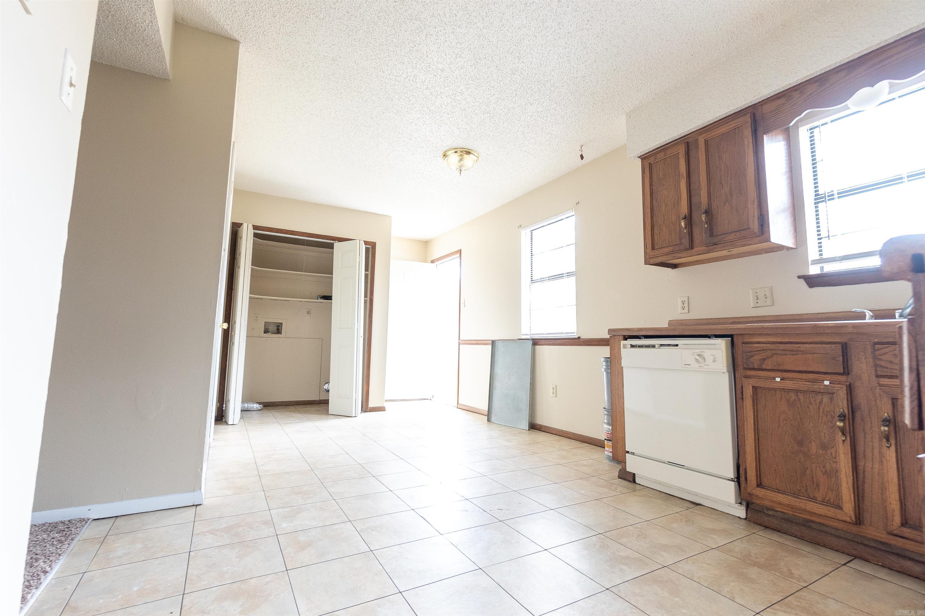 18 Georgeann Circle Property Photo 11
