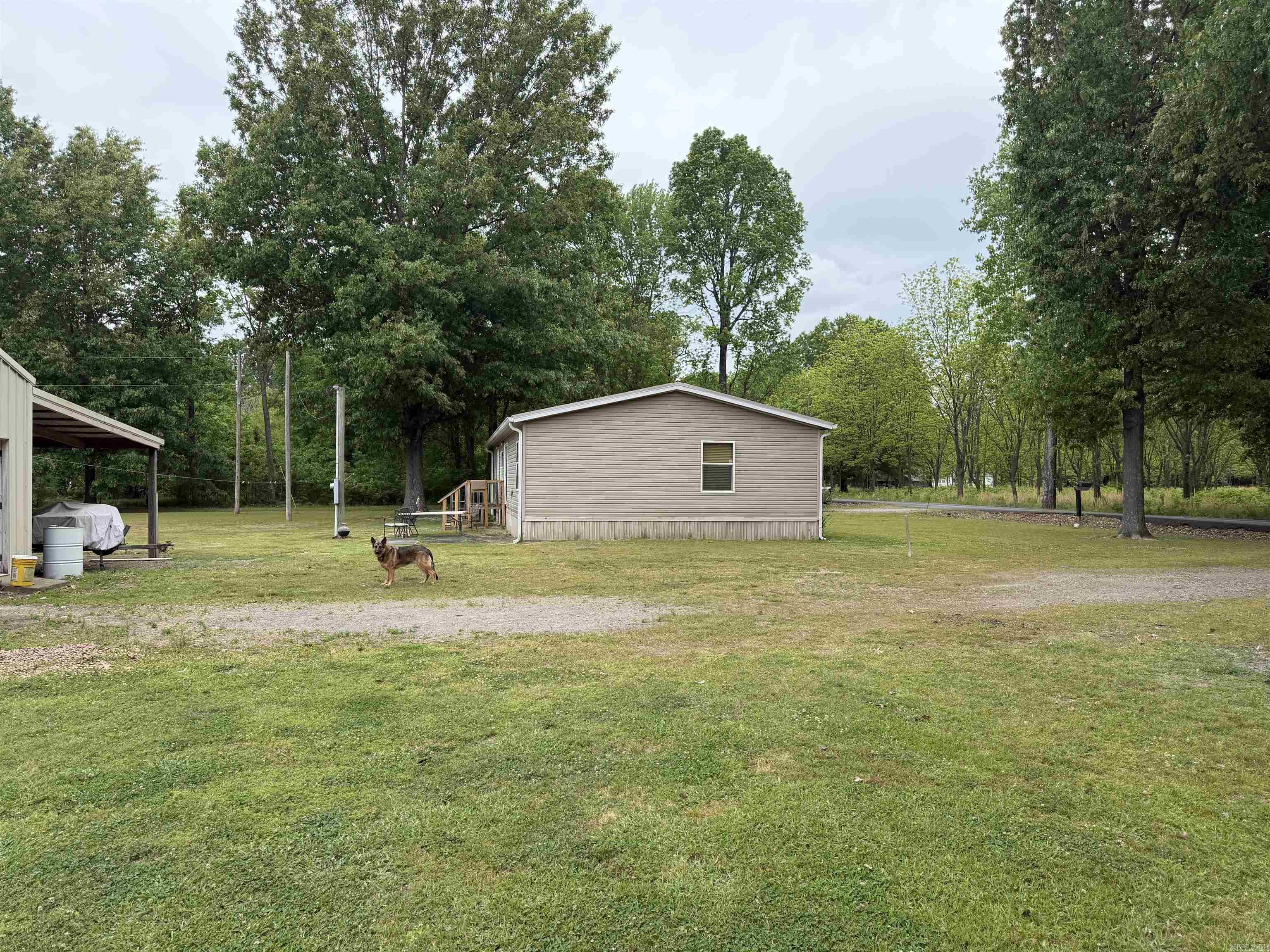 300 E Willis Property Photo 3