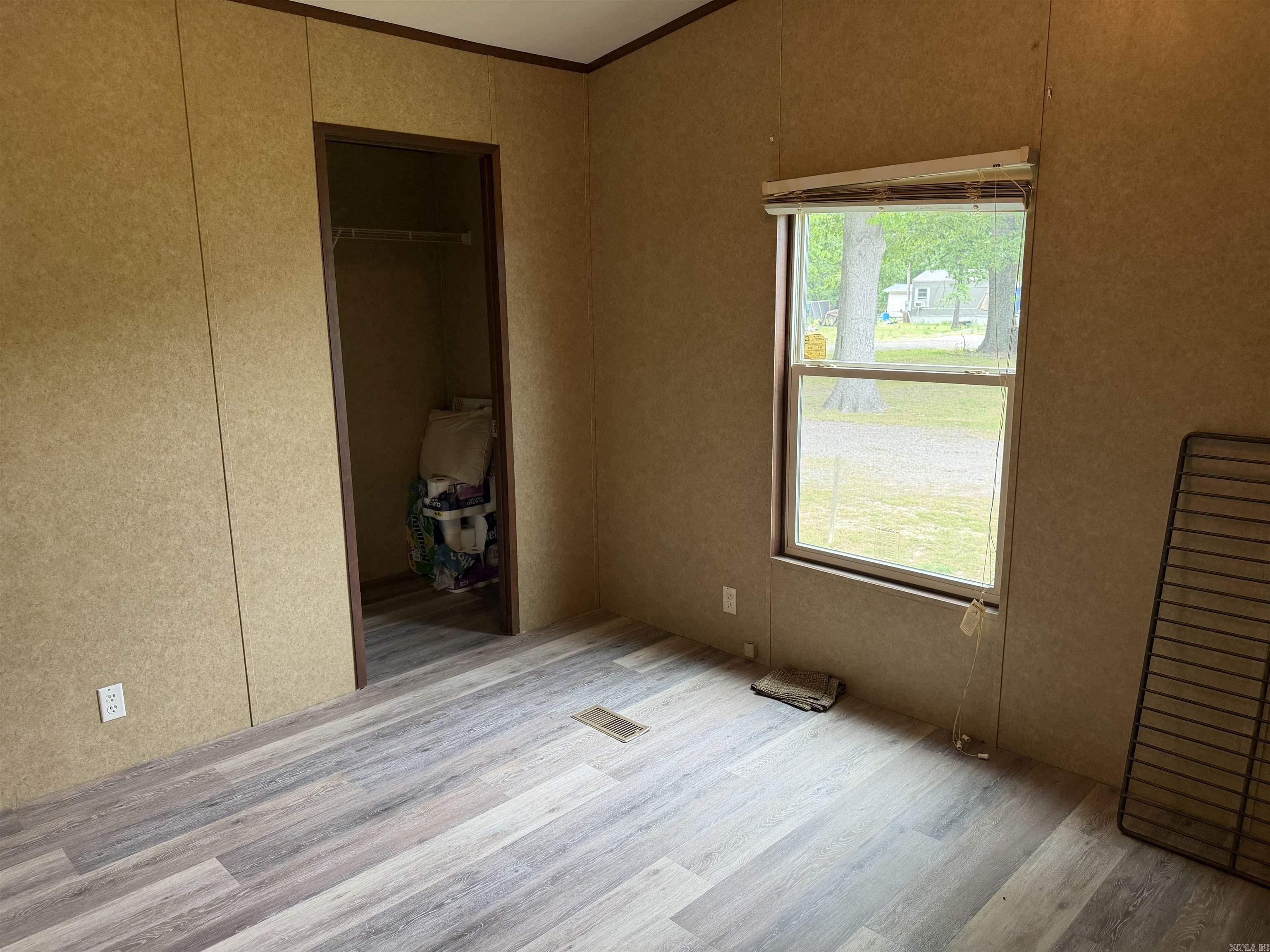 300 E Willis Property Photo 32