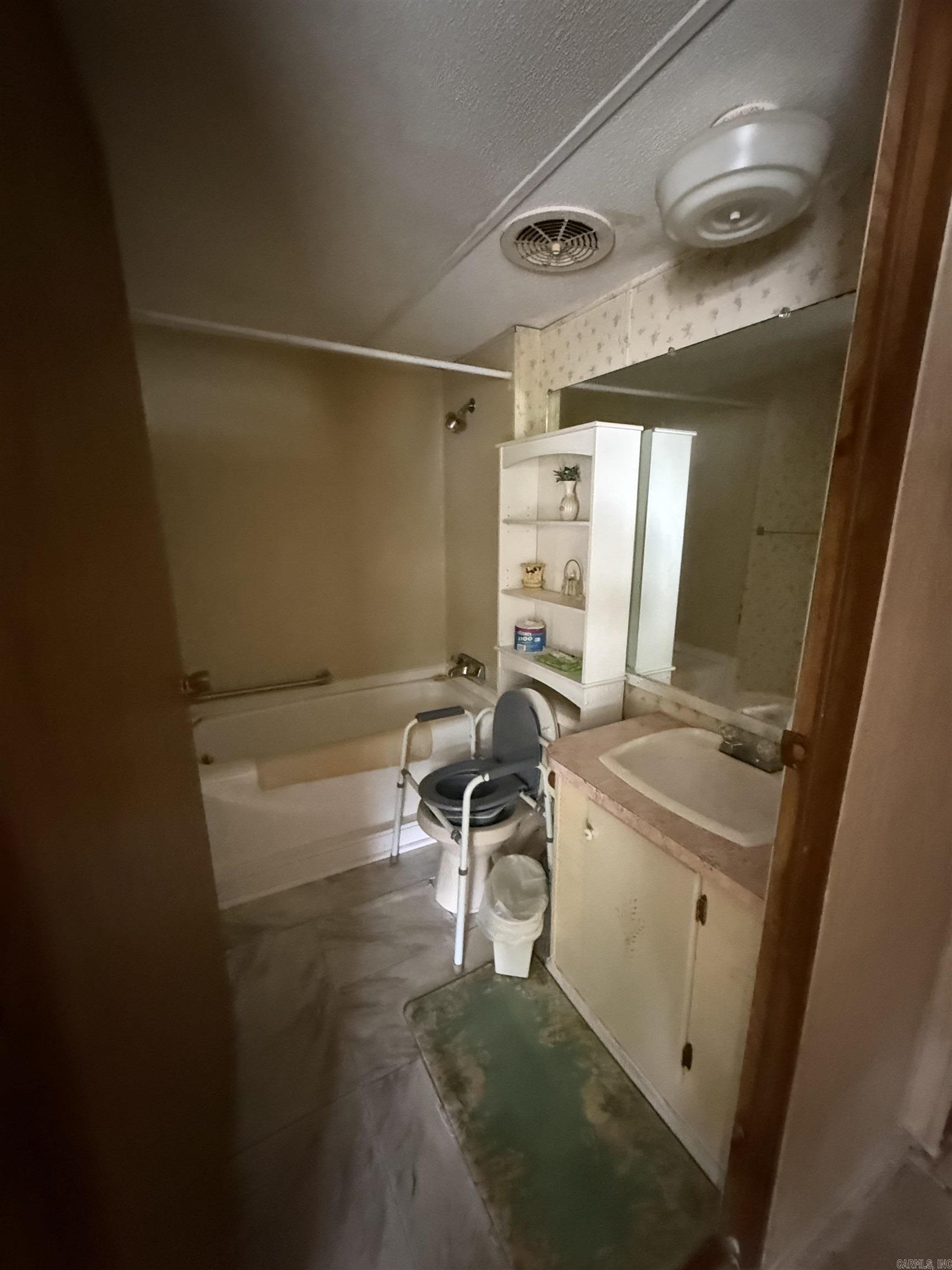 17623 Gene Road Property Photo 26