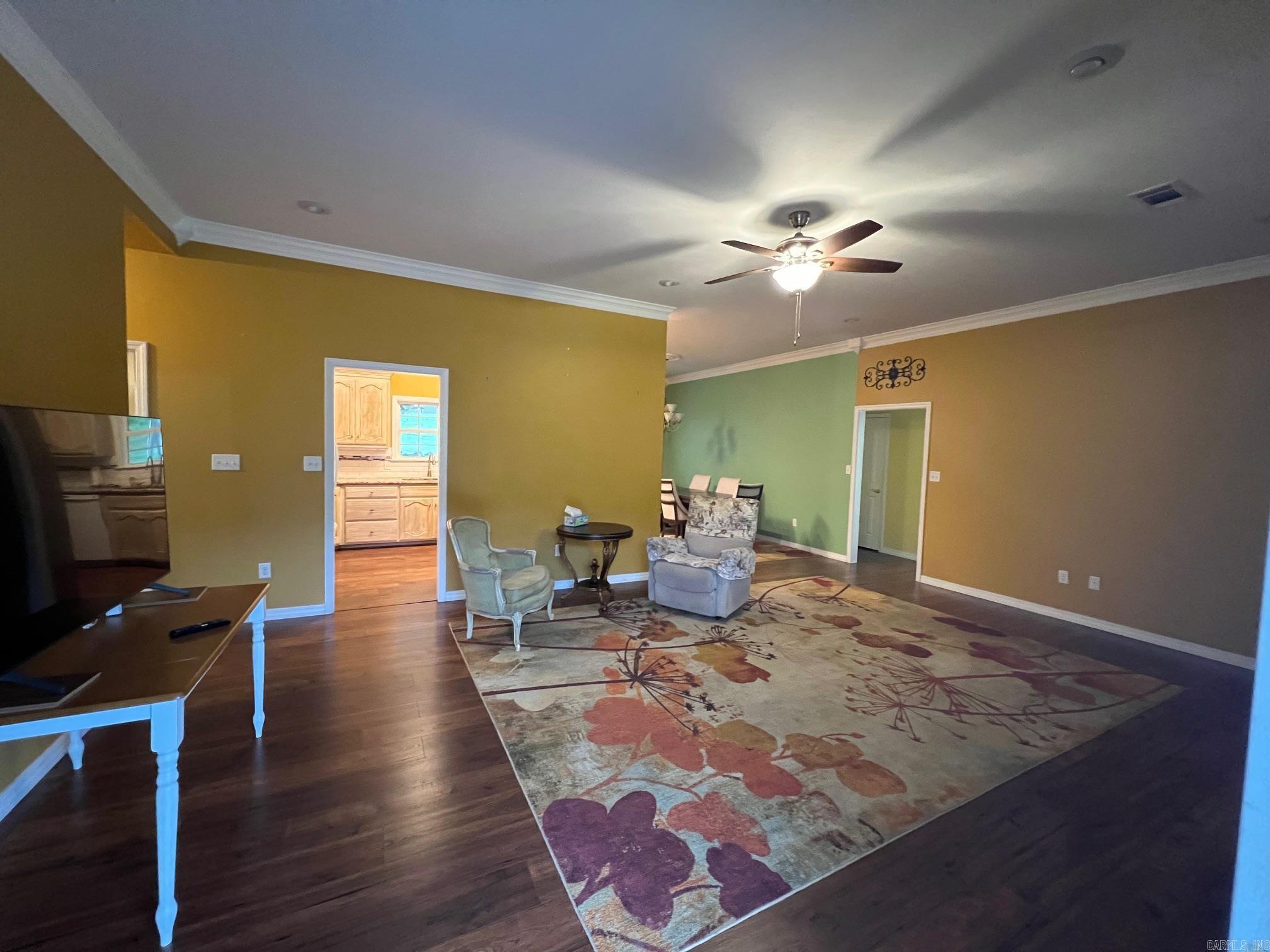 1707 Holloway Property Photo 3