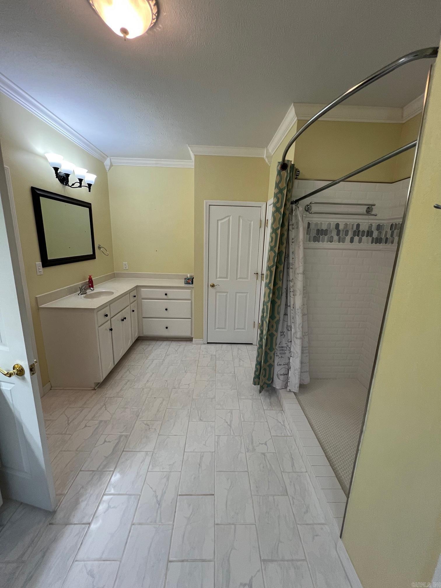 1707 Holloway Property Photo 14