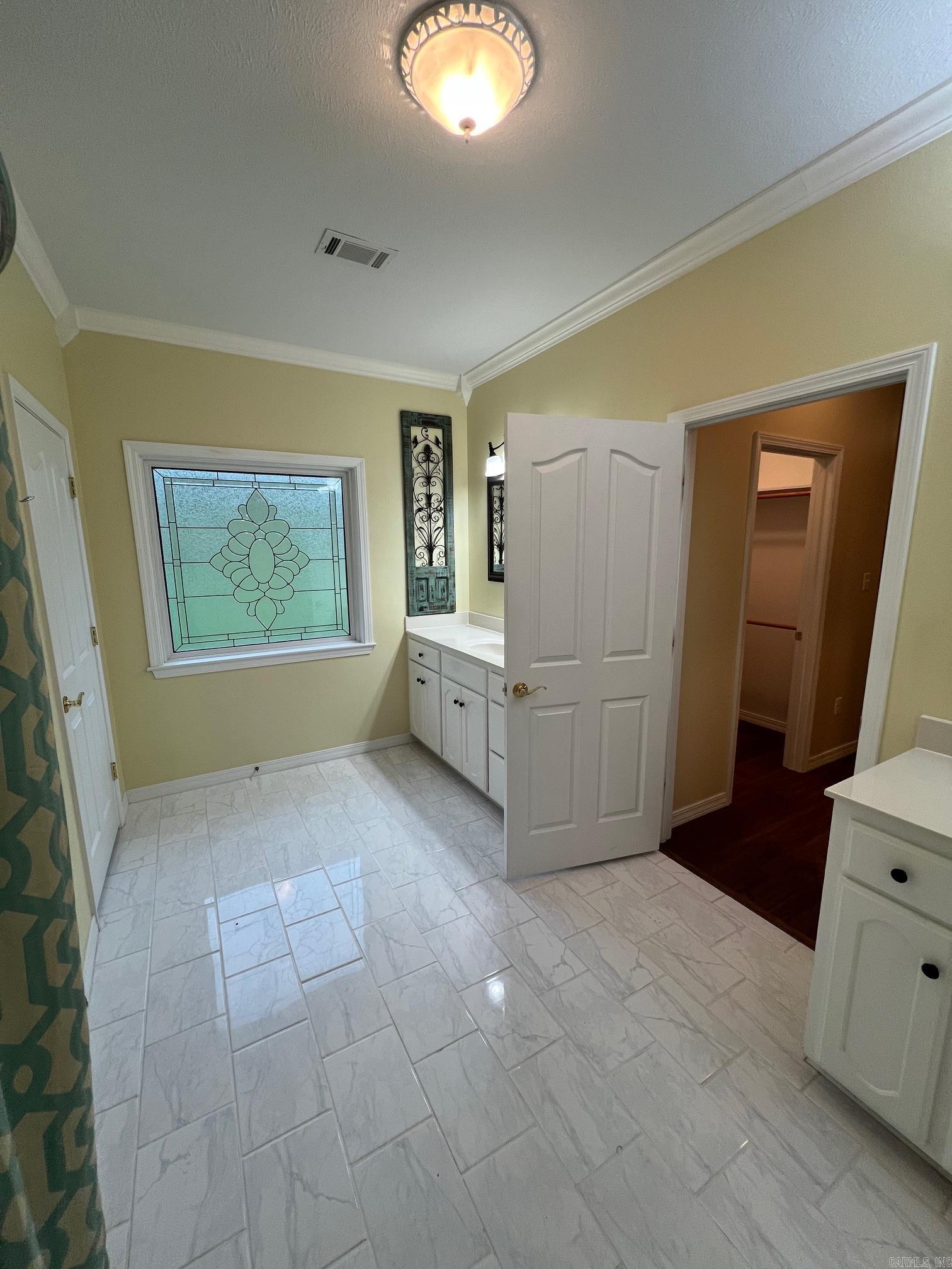 1707 Holloway Property Photo 16