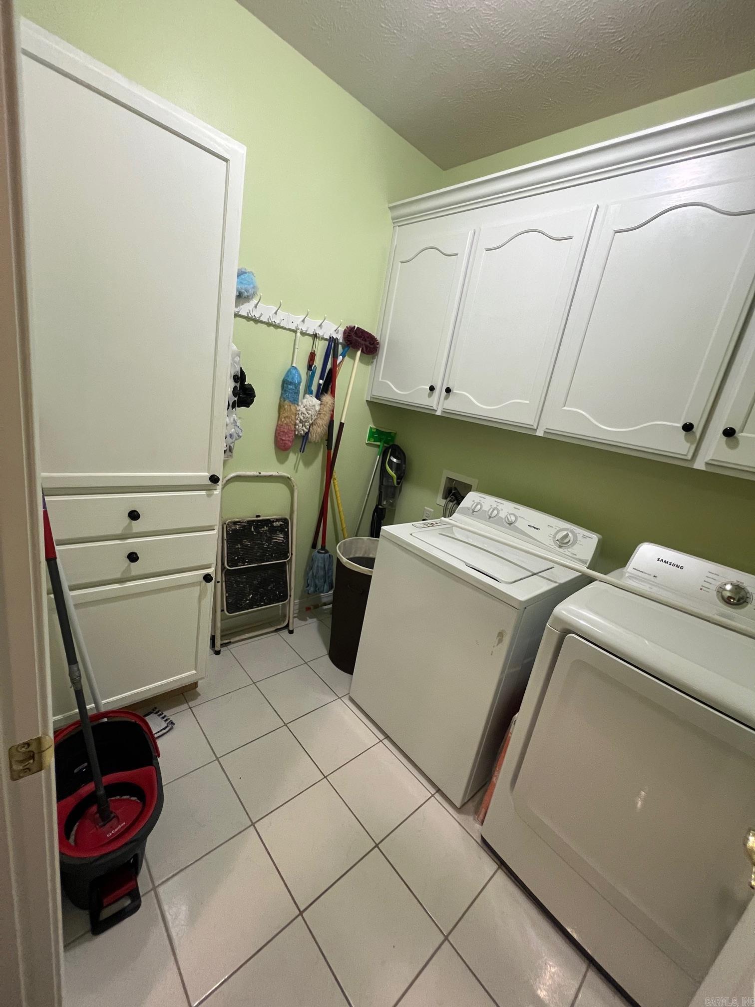 1707 Holloway Property Photo 20
