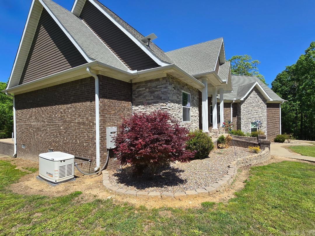 975 Wagon Wheel Road Property Photo 4