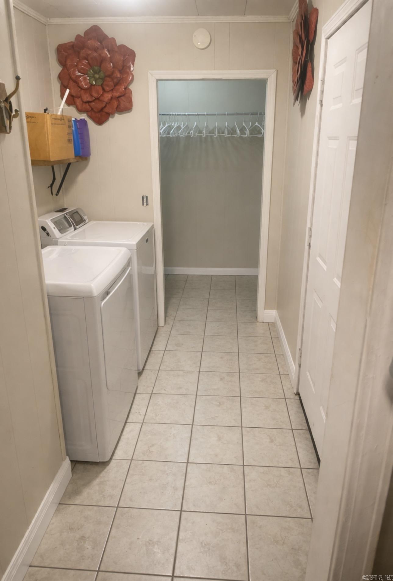 304 N Anderson Avenue Property Photo 2