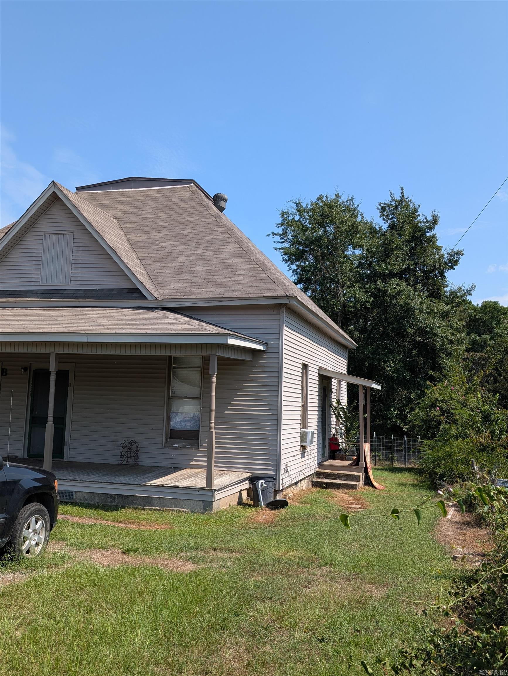 1028 S 11th Street Property Photo 5