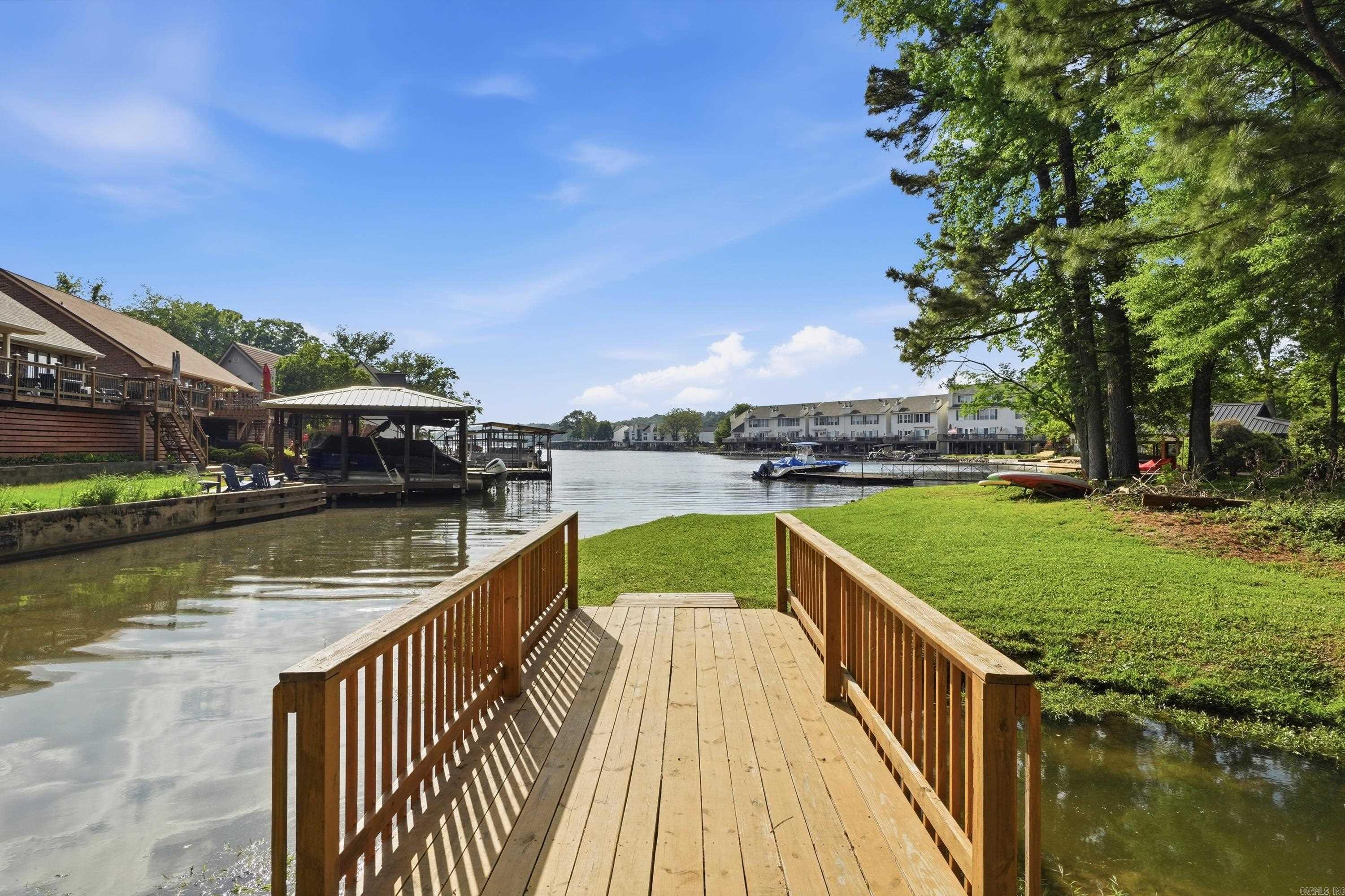 107 Bayshore Cove Property Photo 6