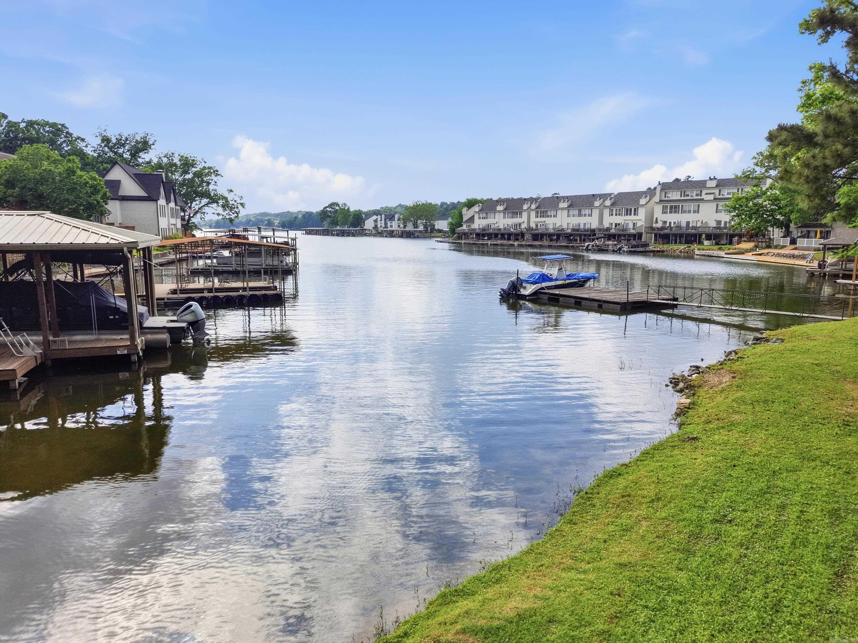 107 Bayshore Cove Property Photo 7