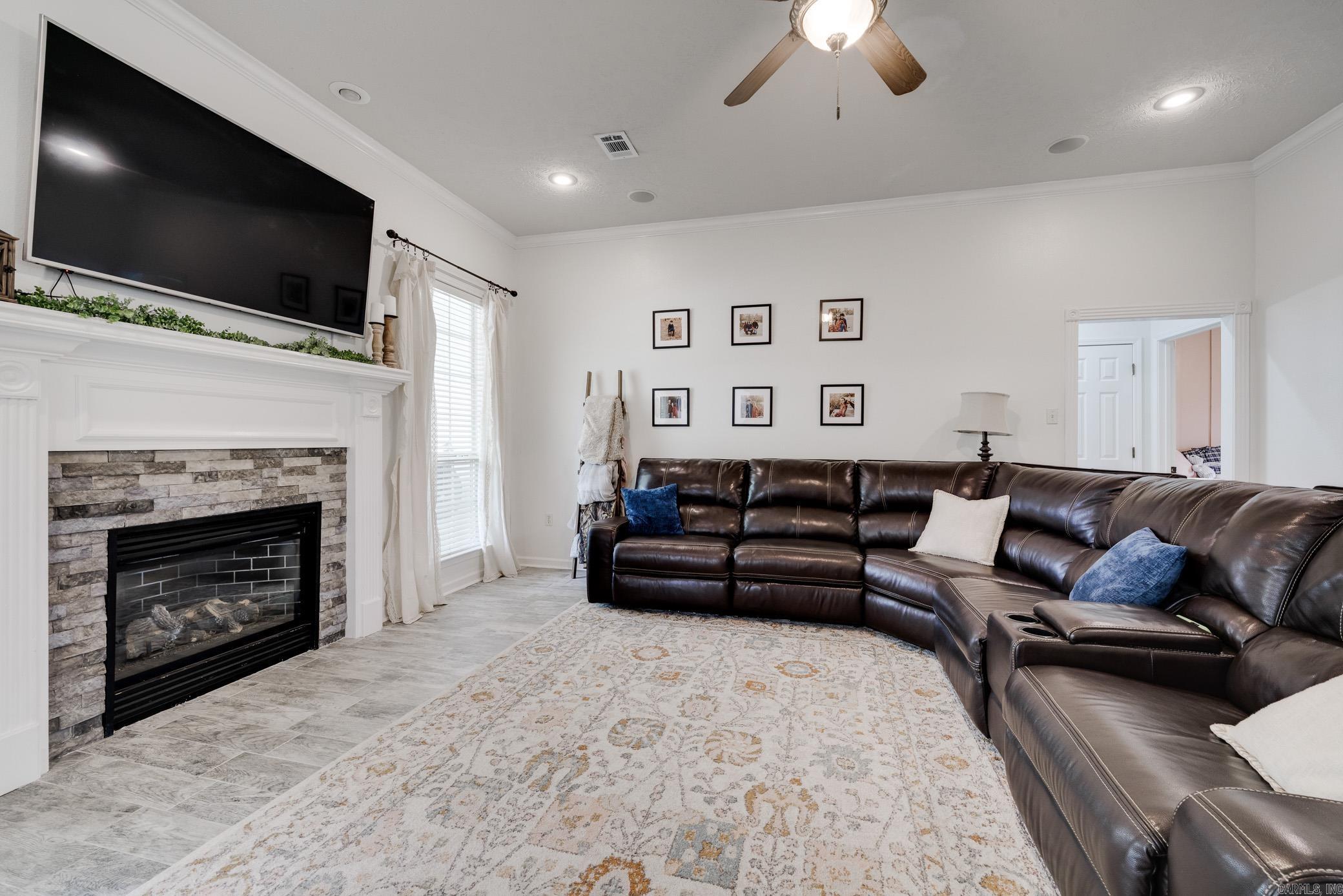 39 Linda Circle Property Photo 8