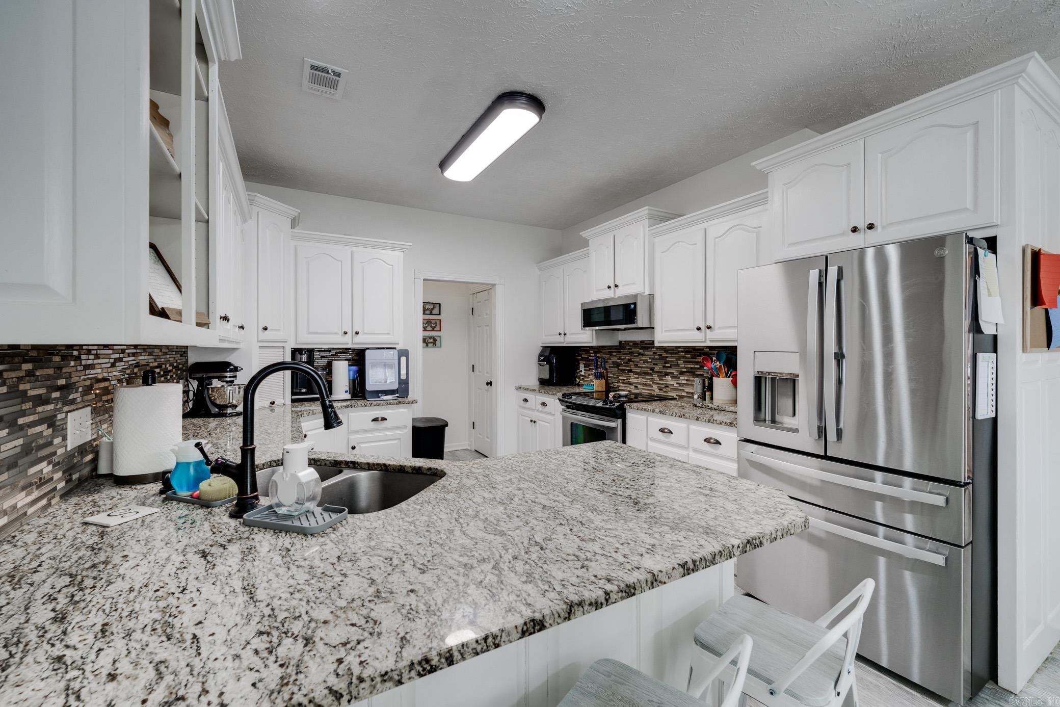 39 Linda Circle Property Photo 12